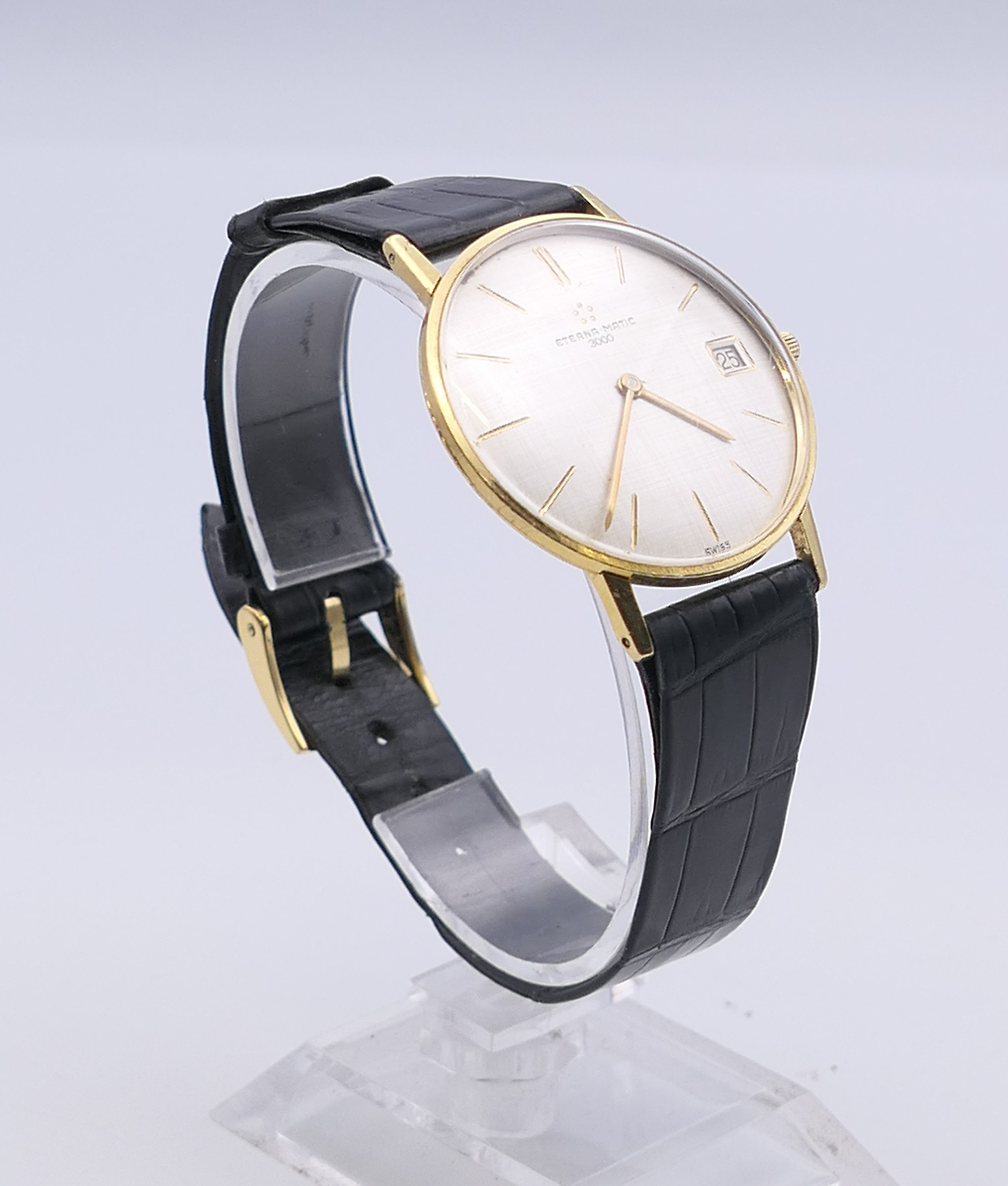 A gentleman's Eterna-Matic 3000 18 ct gold wristwatch. 3.5 cm wide. 32.5 grammes total weight. - Bild 2 aus 6