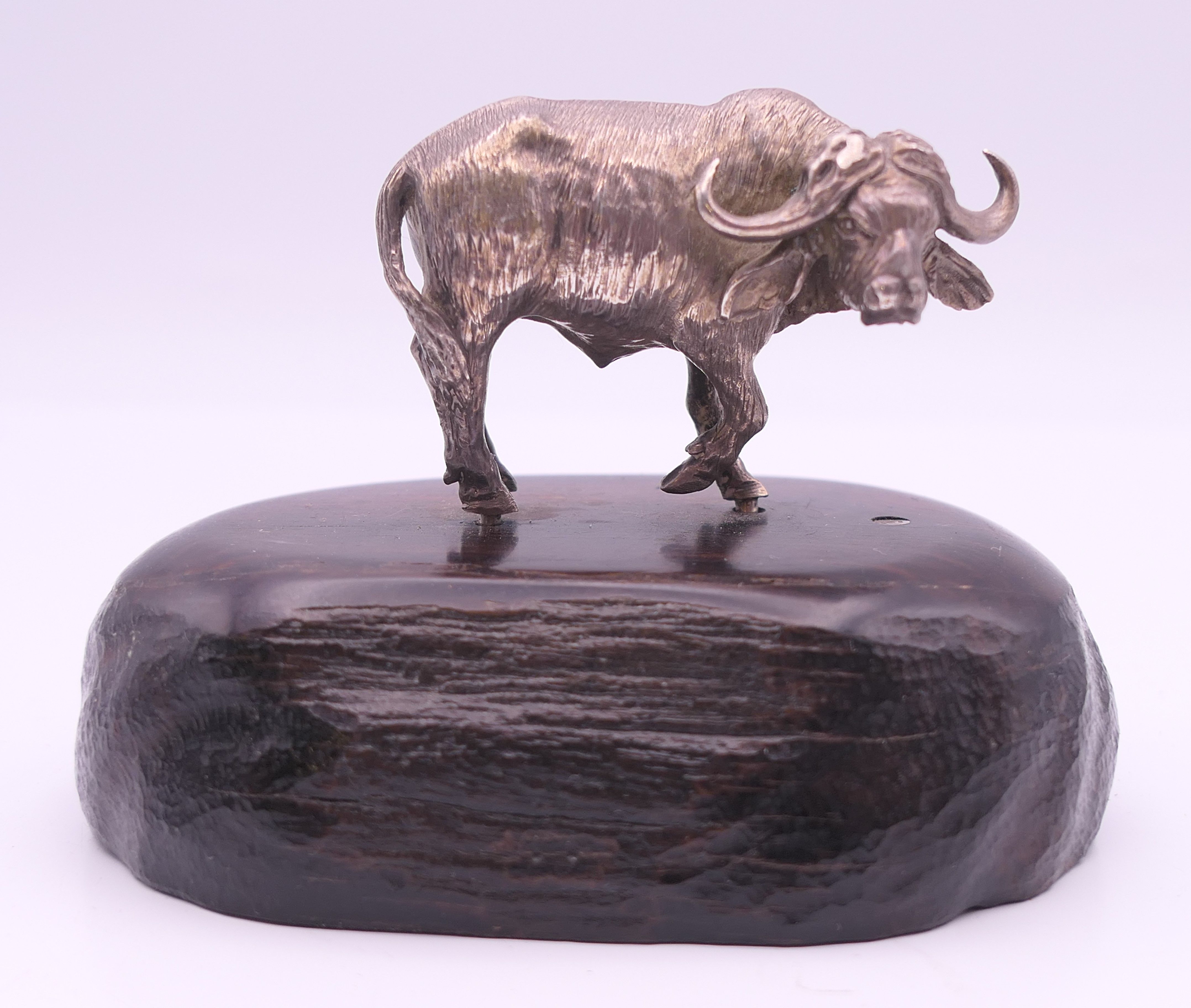 Five Patrick Mavros small silver model animals, three mounted on wooden plinth bases. The largest 8. - Image 7 of 15