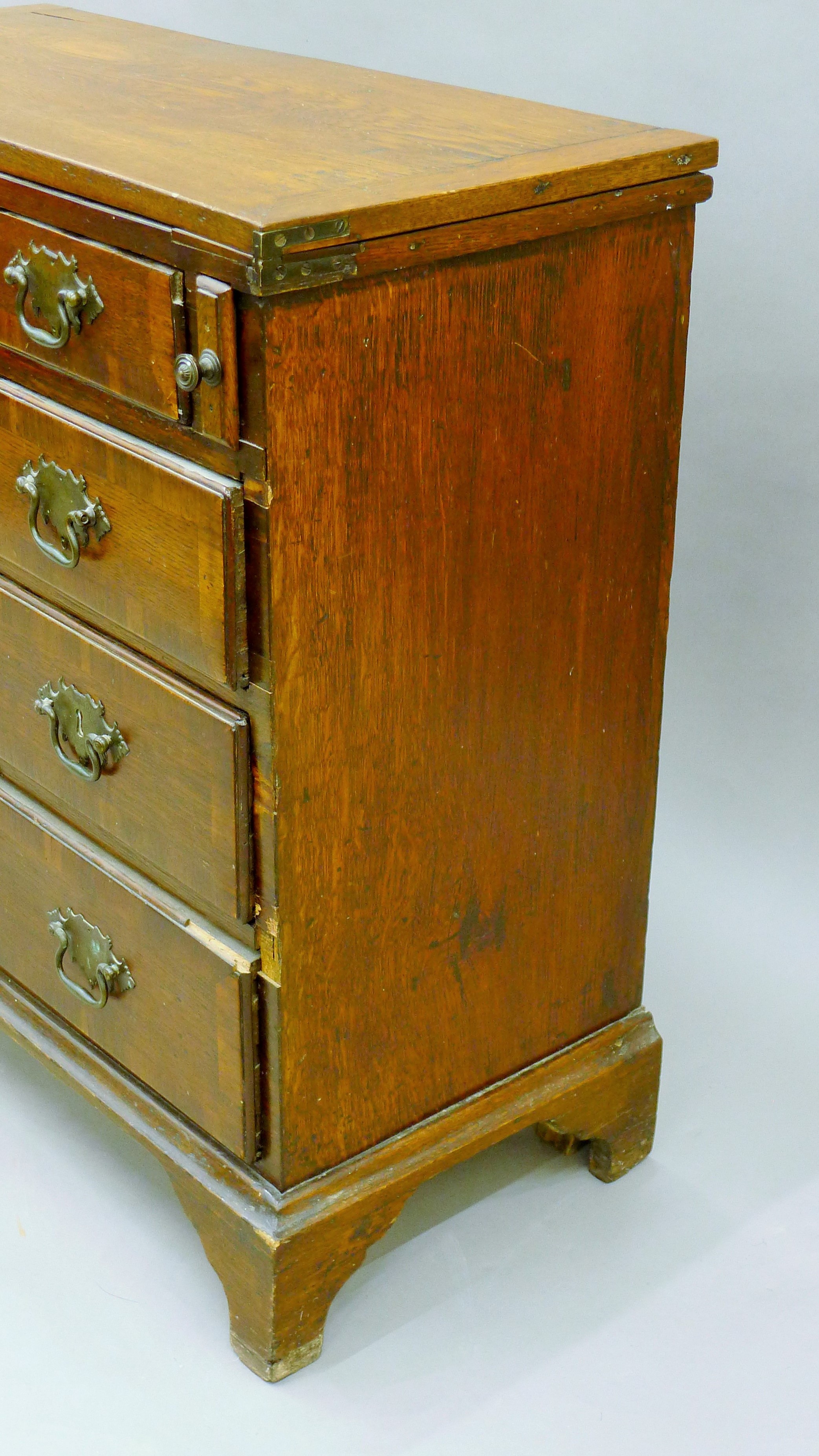 An oak bachelor's chest. 76 cm wide. - Image 8 of 13