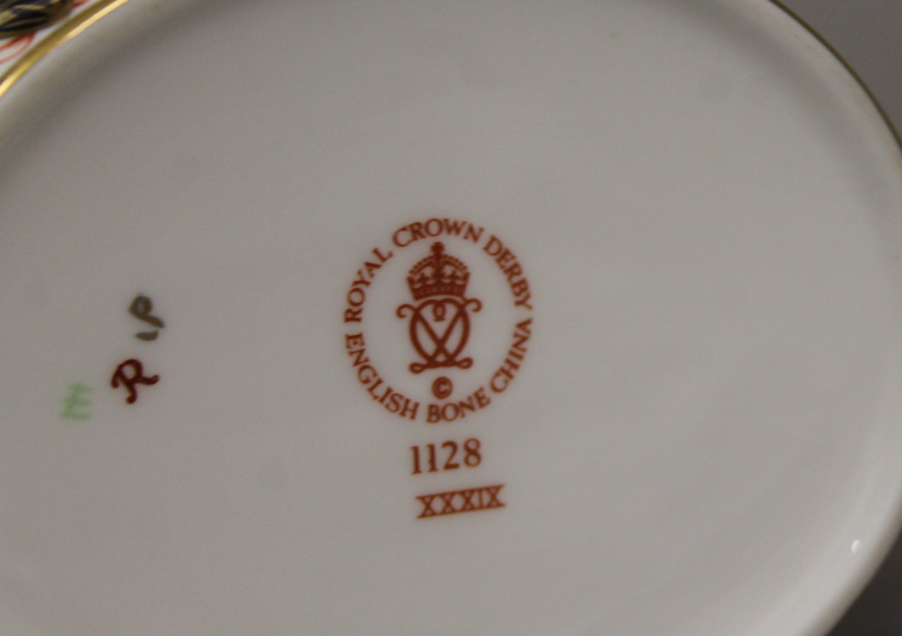 A quantity of Royal Crown Derby porcelain. The jug 8.5 cm high. - Bild 19 aus 19