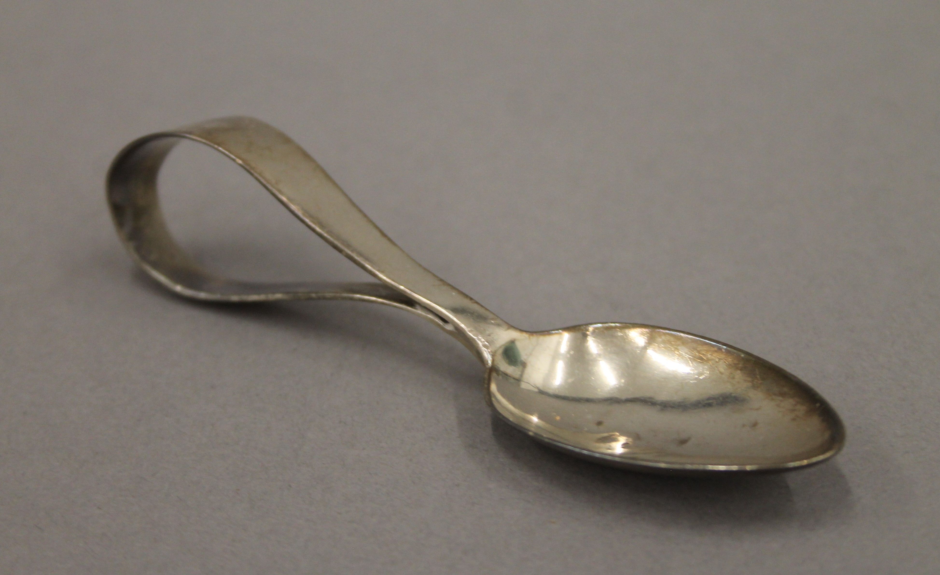A silver baby spoon and pusher, in Harrods box. The box 13.5 cm long. - Image 6 of 9