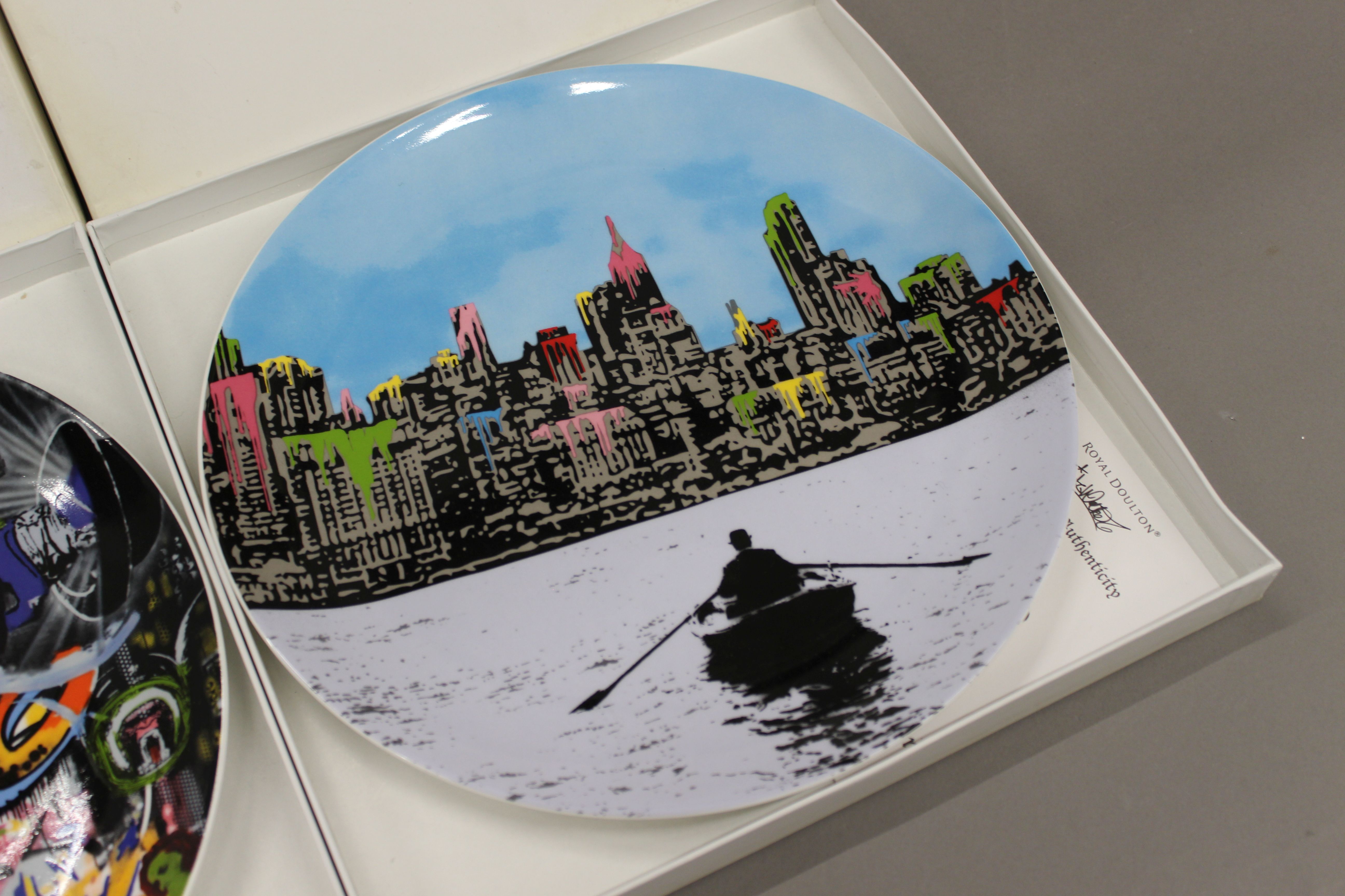 Two boxed limited edition Royal Doulton plates by Nick Walker: 'Mood Board', - Bild 3 aus 8