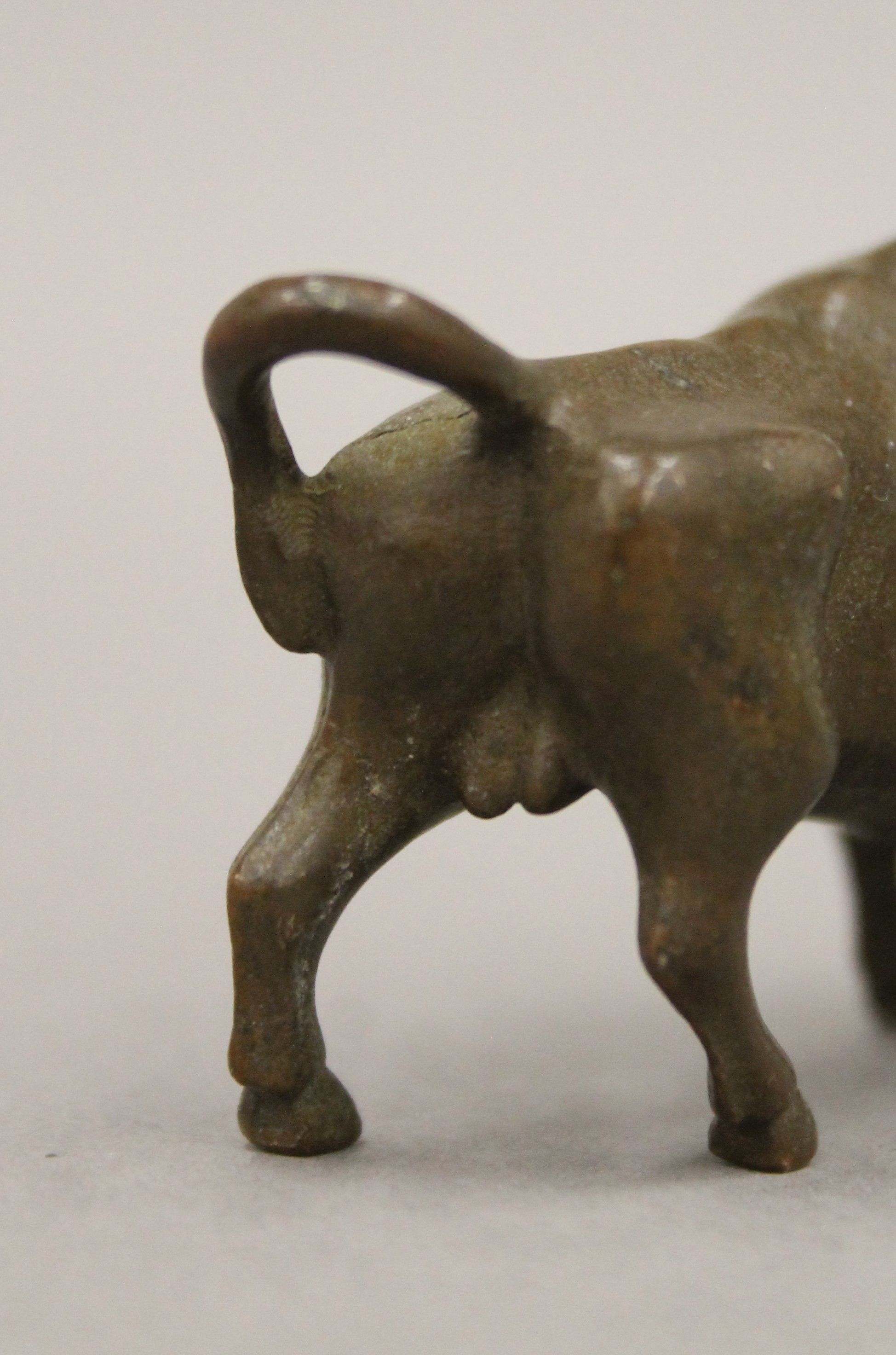 A bronze model of a bull. 7.5 cm long. - Image 4 of 4