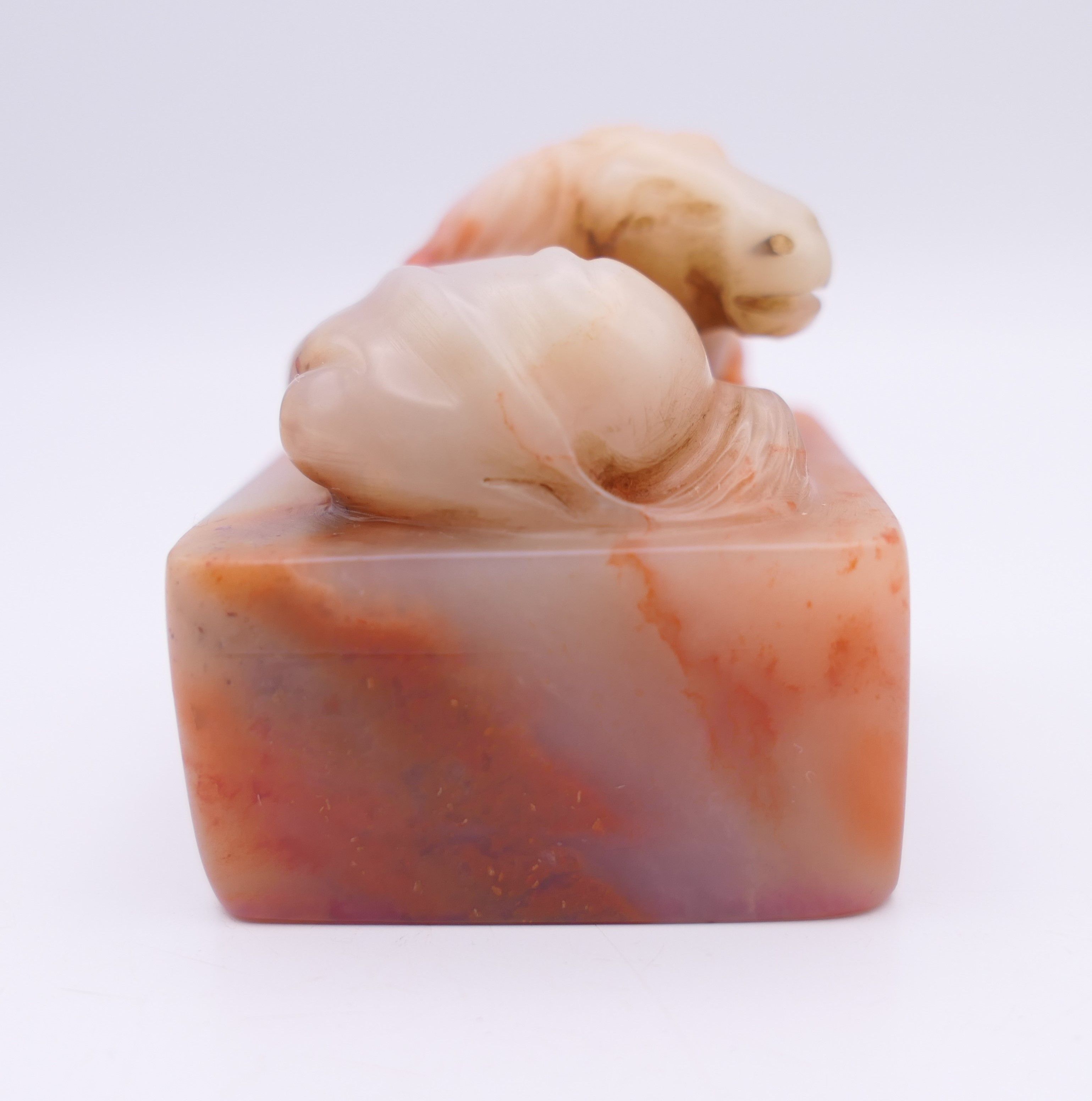 A Chinese carved jade artist seal Wei Zhong Lin (horse seal) boxed. 4 cm high. - Image 5 of 9