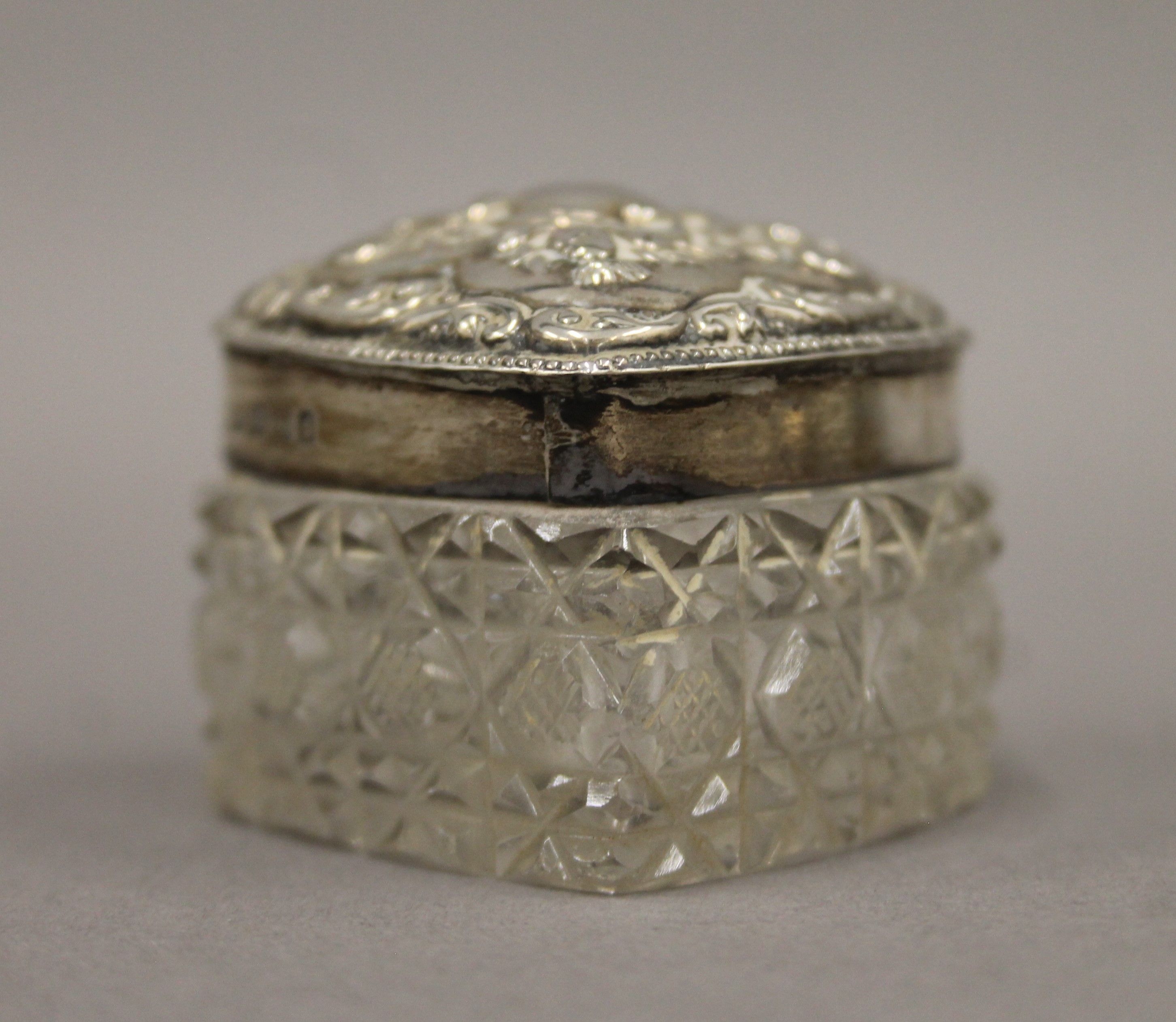 Five silver topped dressing table jars. The largest 9 cm long. - Image 9 of 19