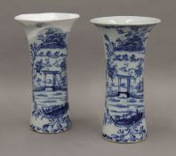 A pair of Delft sleeve vases. 20 cm high.