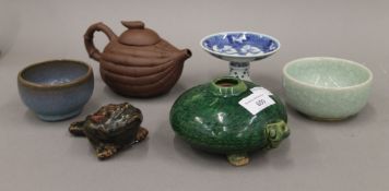 Six pieces of Chinese pottery. The largest 14 cm long. Provenance: The Larkin/Minney Collection.