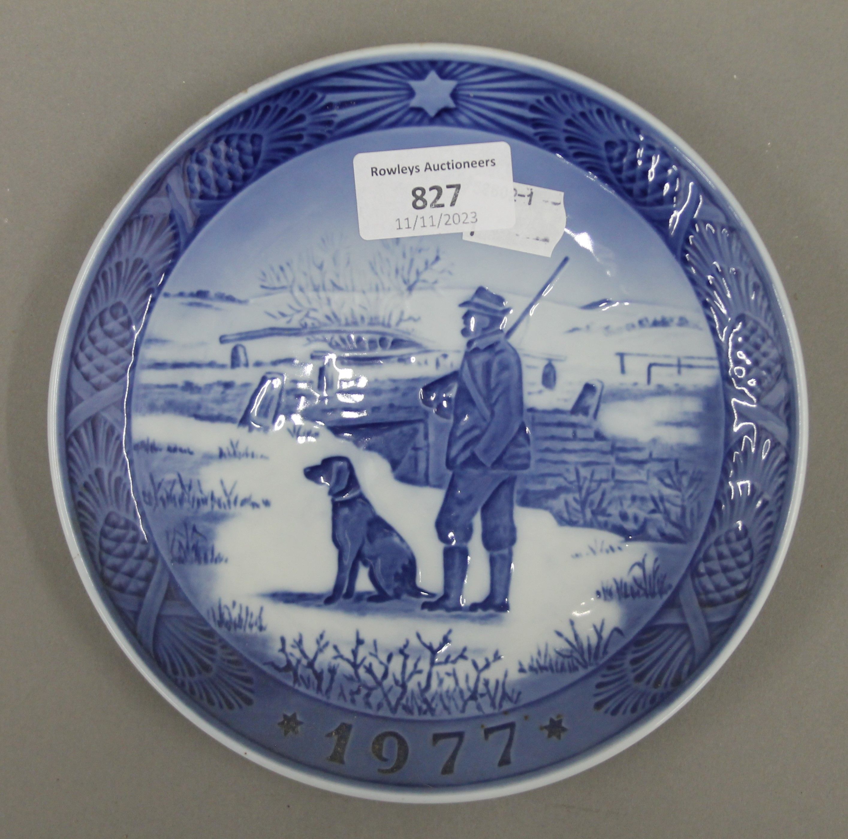 A quantity of Royal Copenhagen Christmas plates. 18 cm diameter. - Bild 3 aus 6