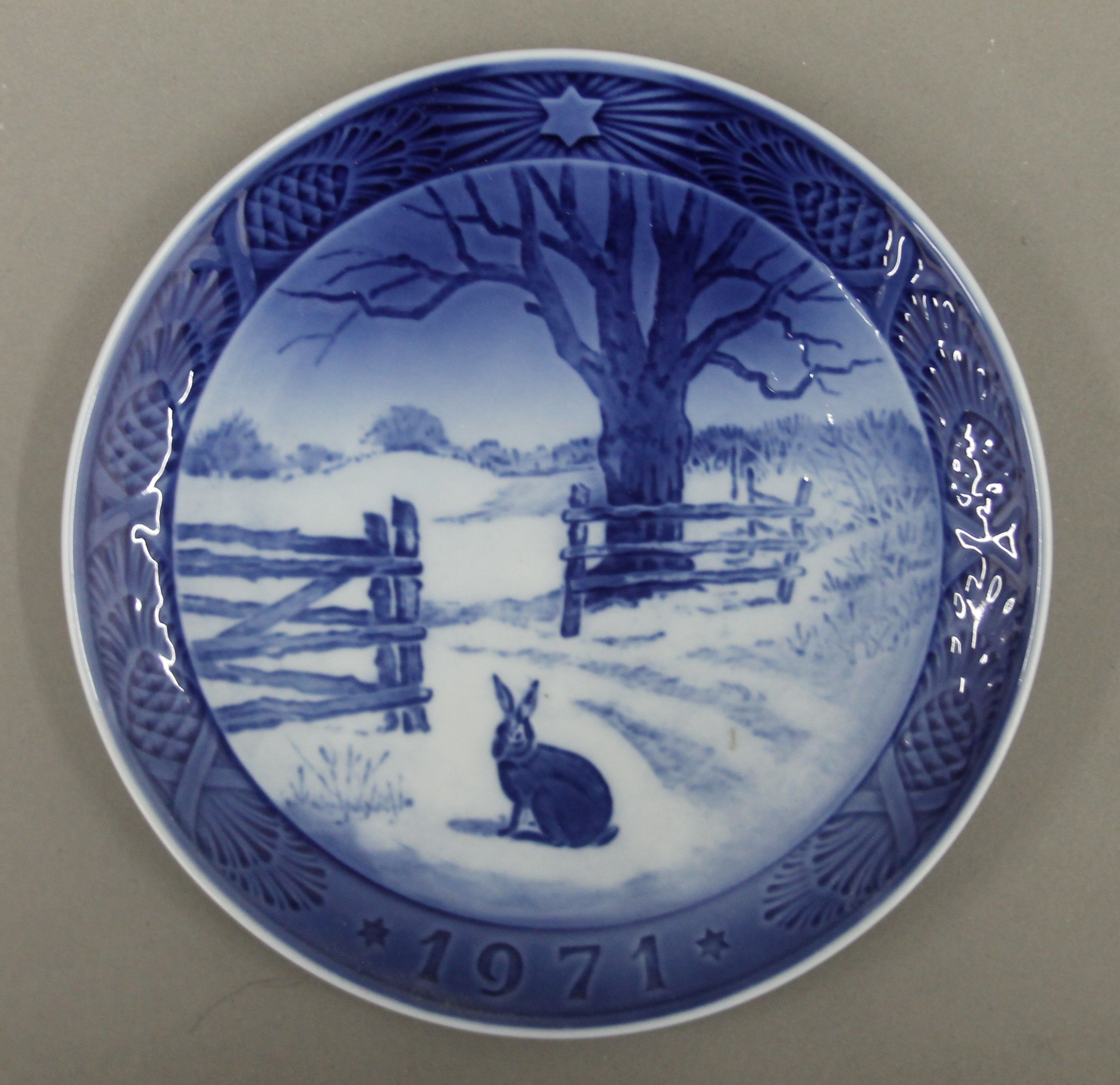 A quantity of Royal Copenhagen Christmas plates. 18 cm diameter. - Bild 5 aus 6