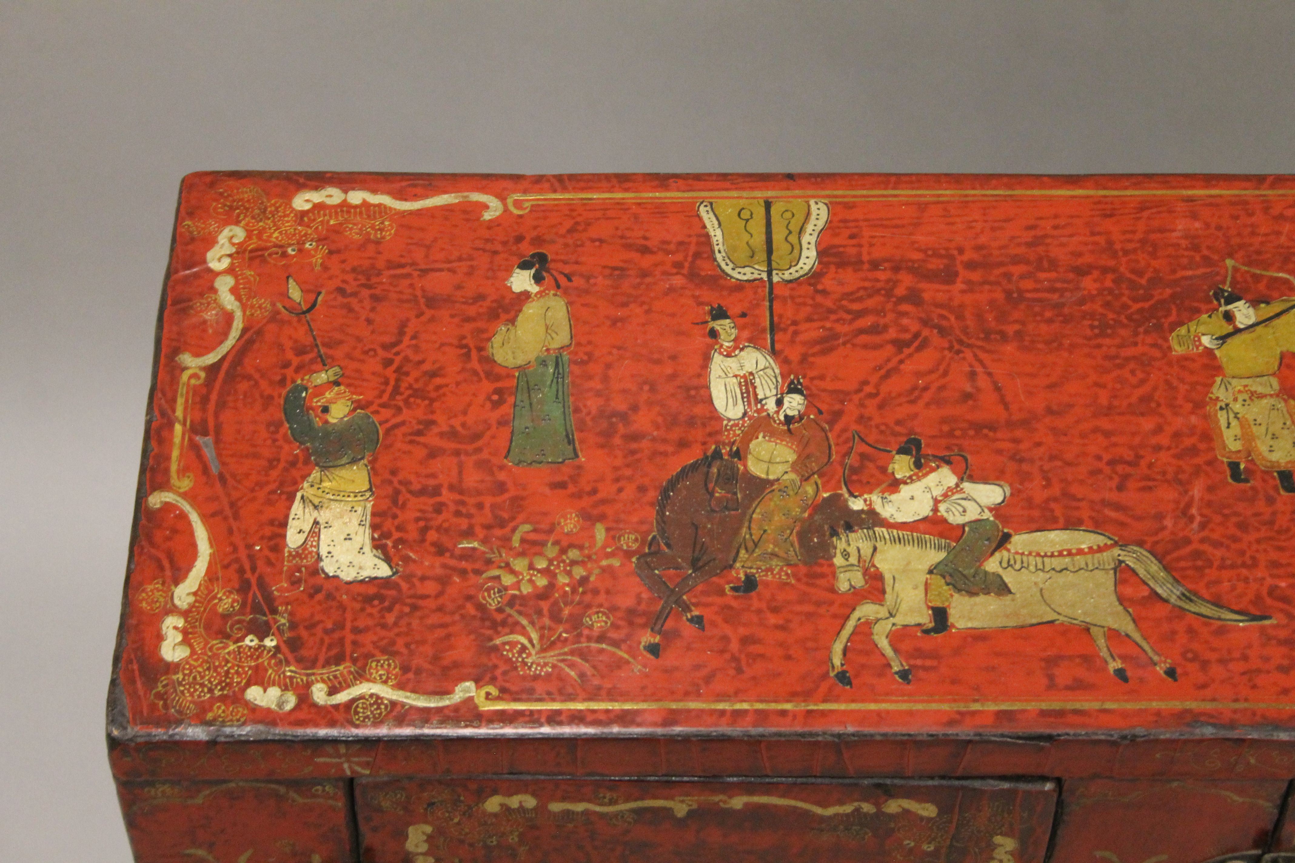 A chinoiserie lacquered side cabinet. 84 cm wide. - Image 4 of 10