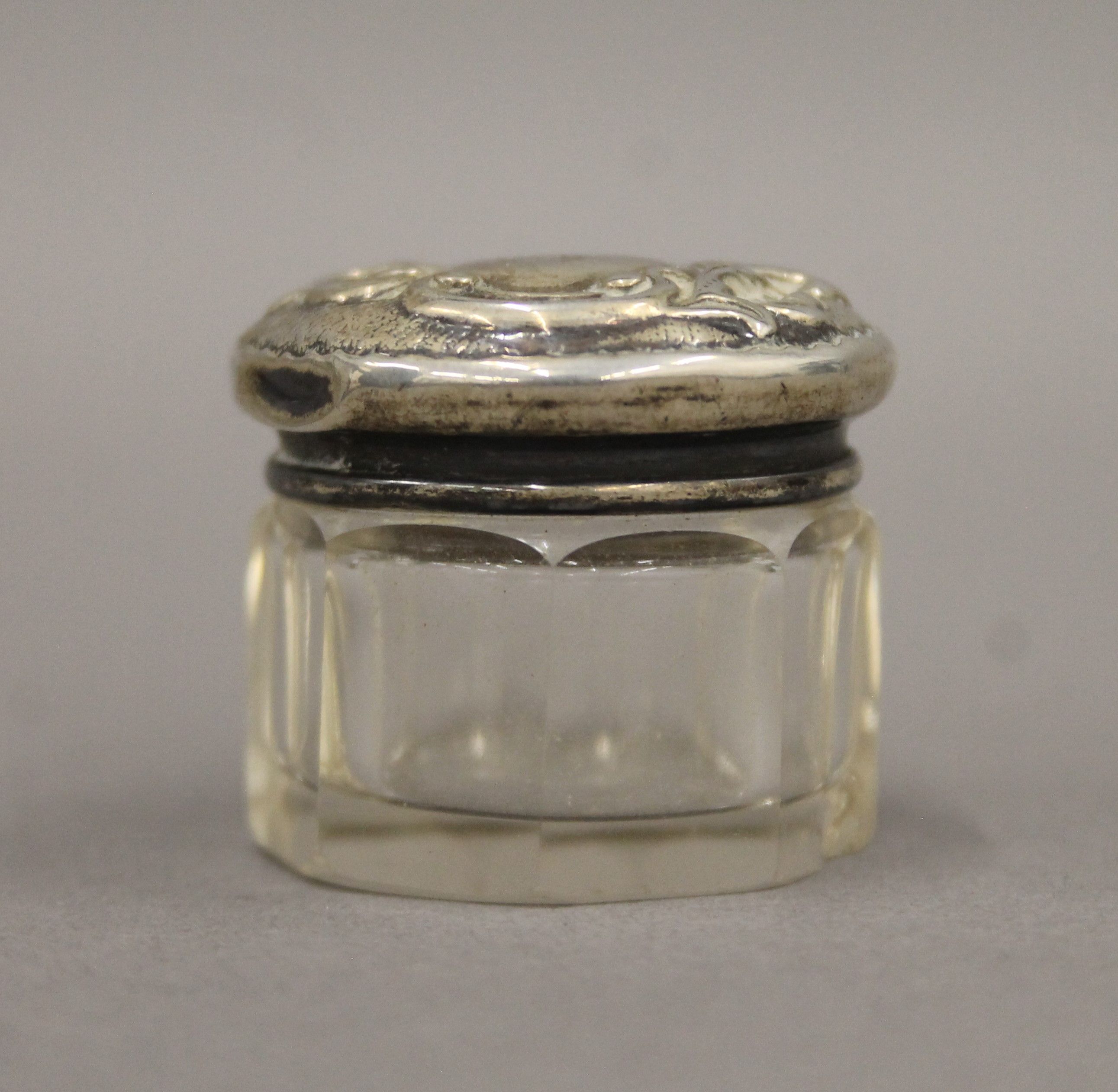 Five silver topped dressing table jars. The largest 9 cm long. - Image 18 of 19