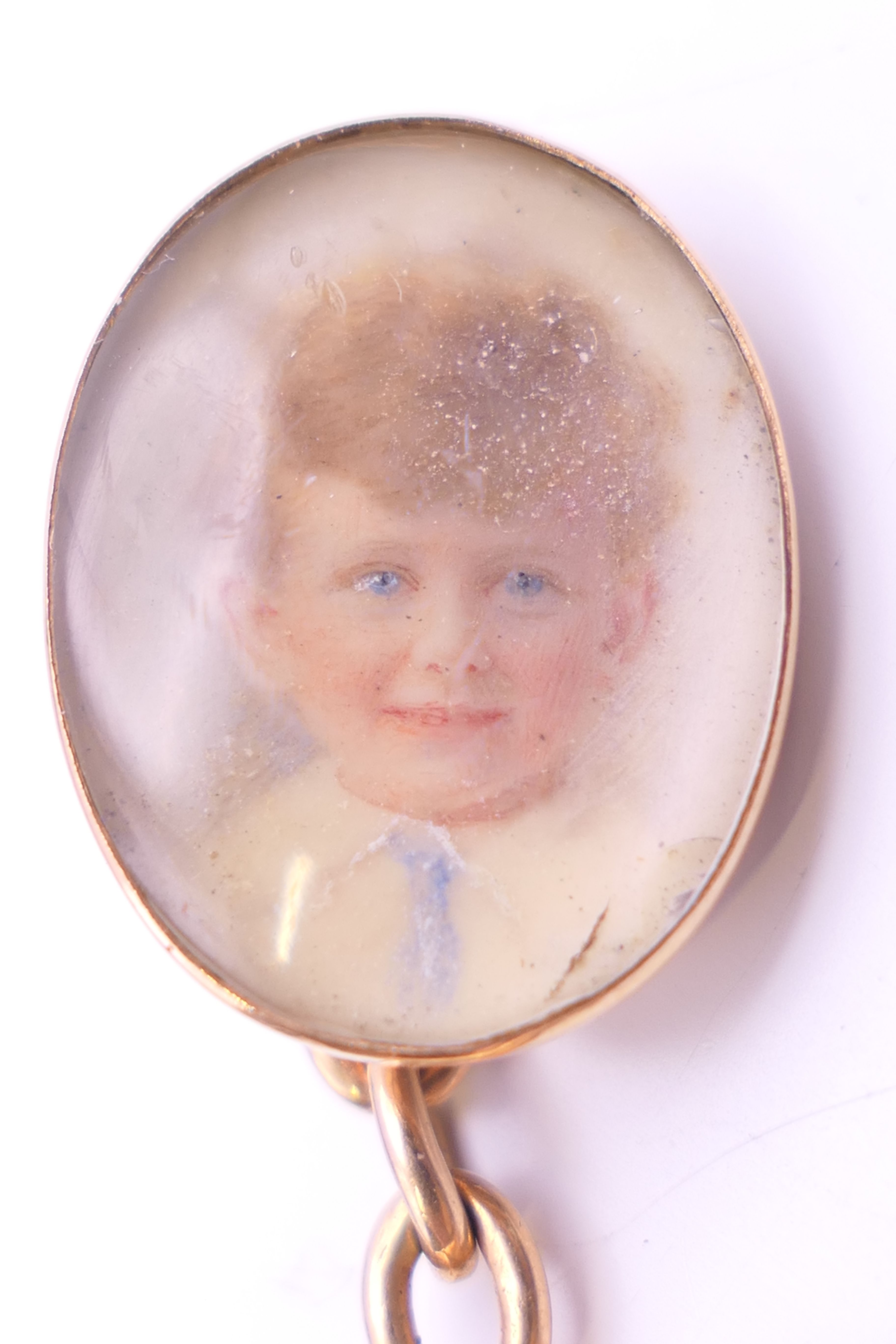A pair of Victorian 15 ct gold cufflinks set with miniature portraits of children. - Image 5 of 7