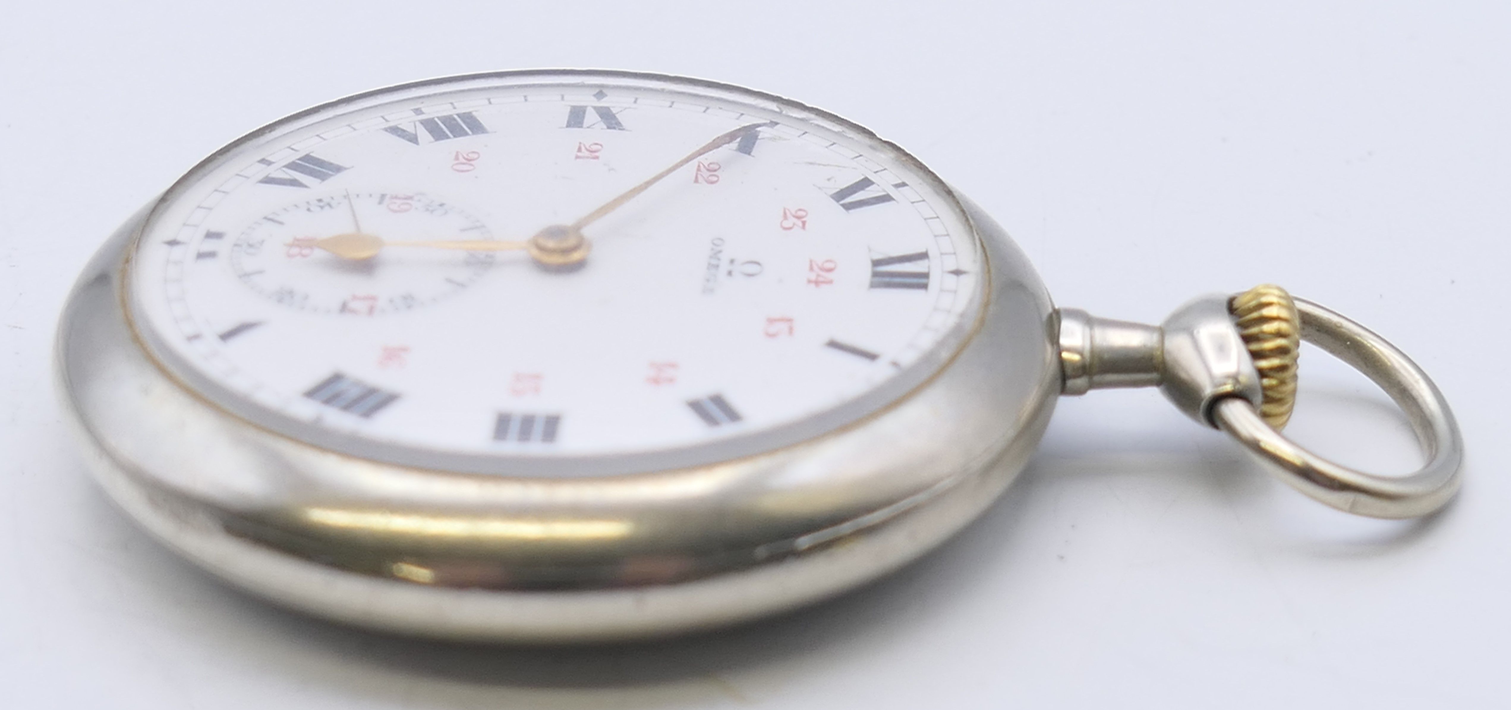 An Omega pocket watch, serial number 5455015. 4.5 cm diameter. - Image 7 of 7