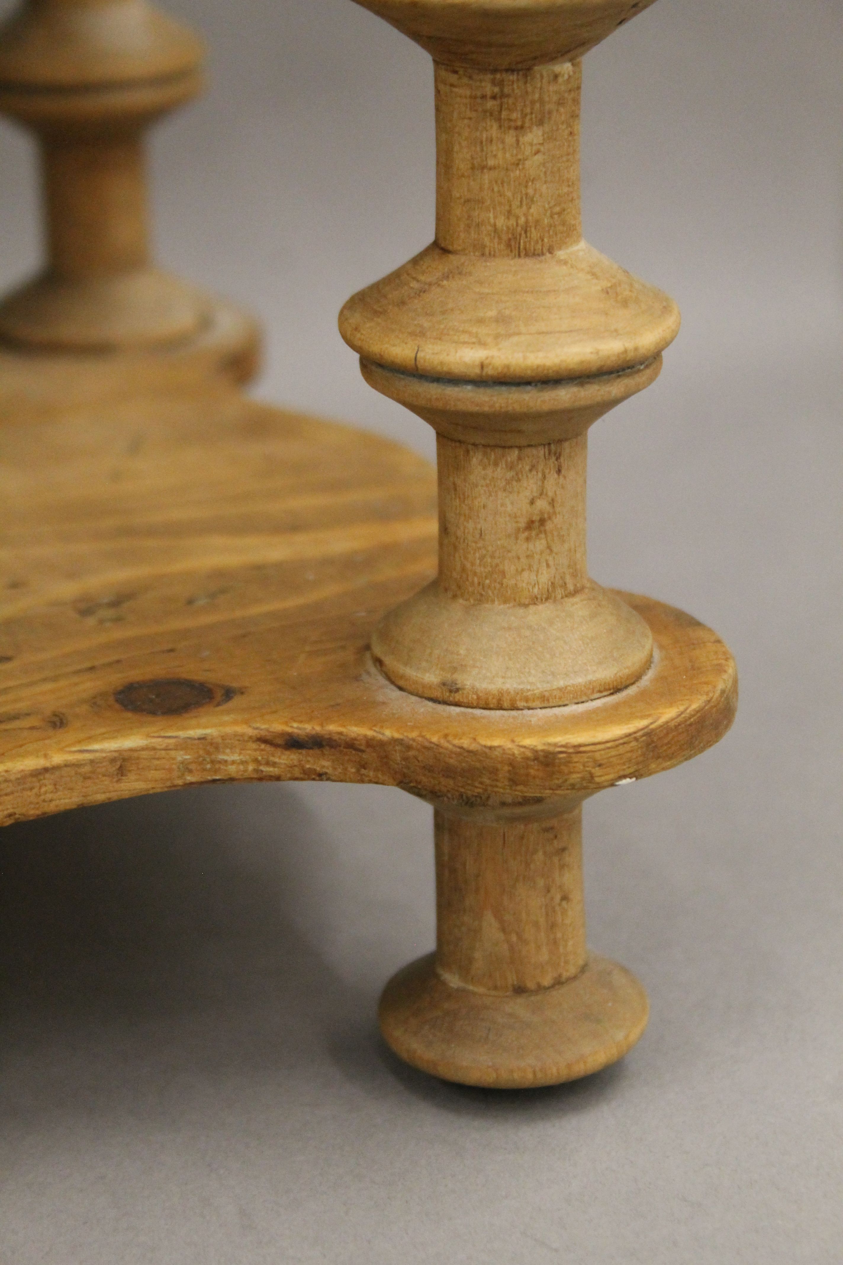 A set of Victorian pine shelves. 64 cm wide. - Image 4 of 4