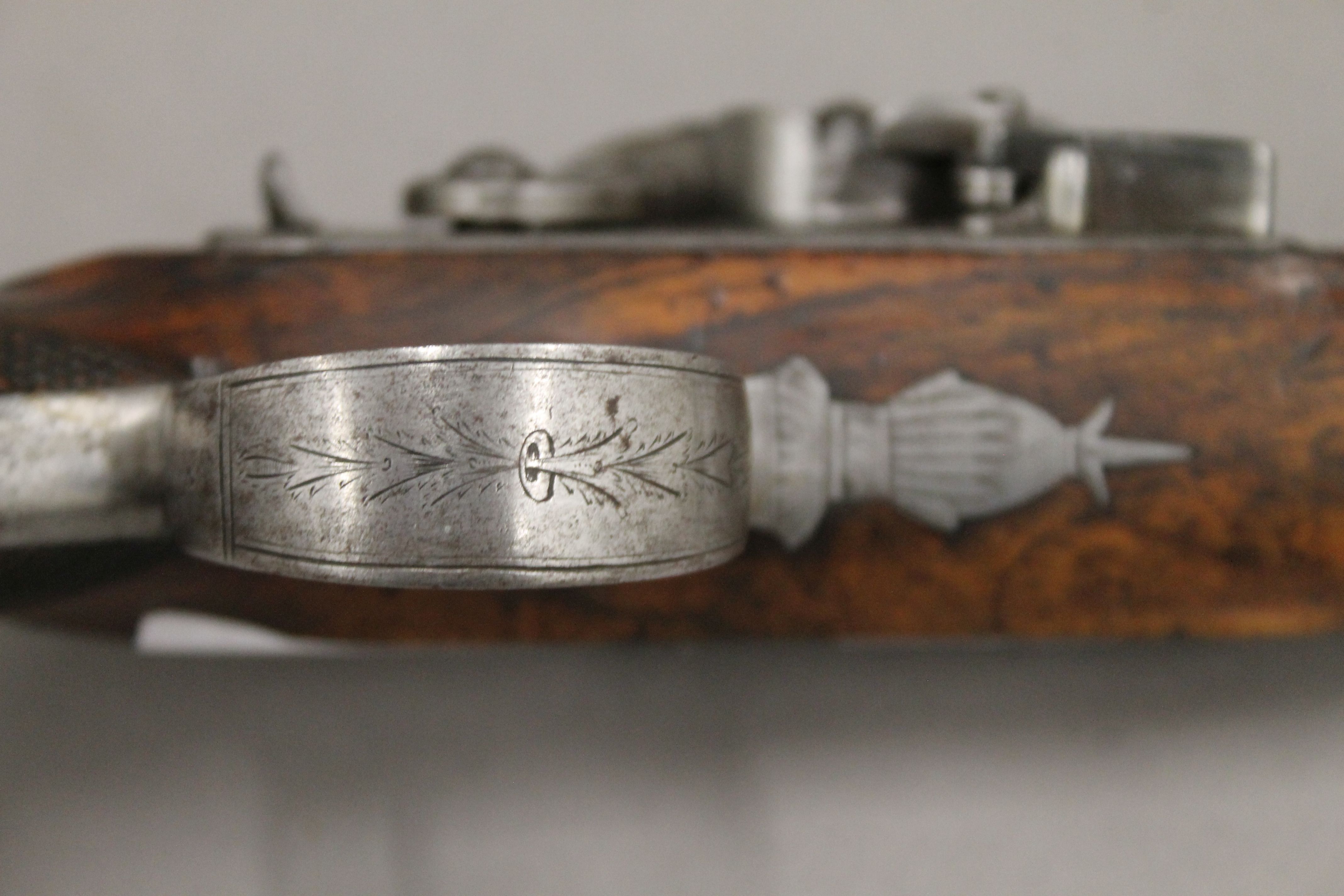 A pair of flintlock pistols by Clough & Sons. 27 cm long. - Image 9 of 10