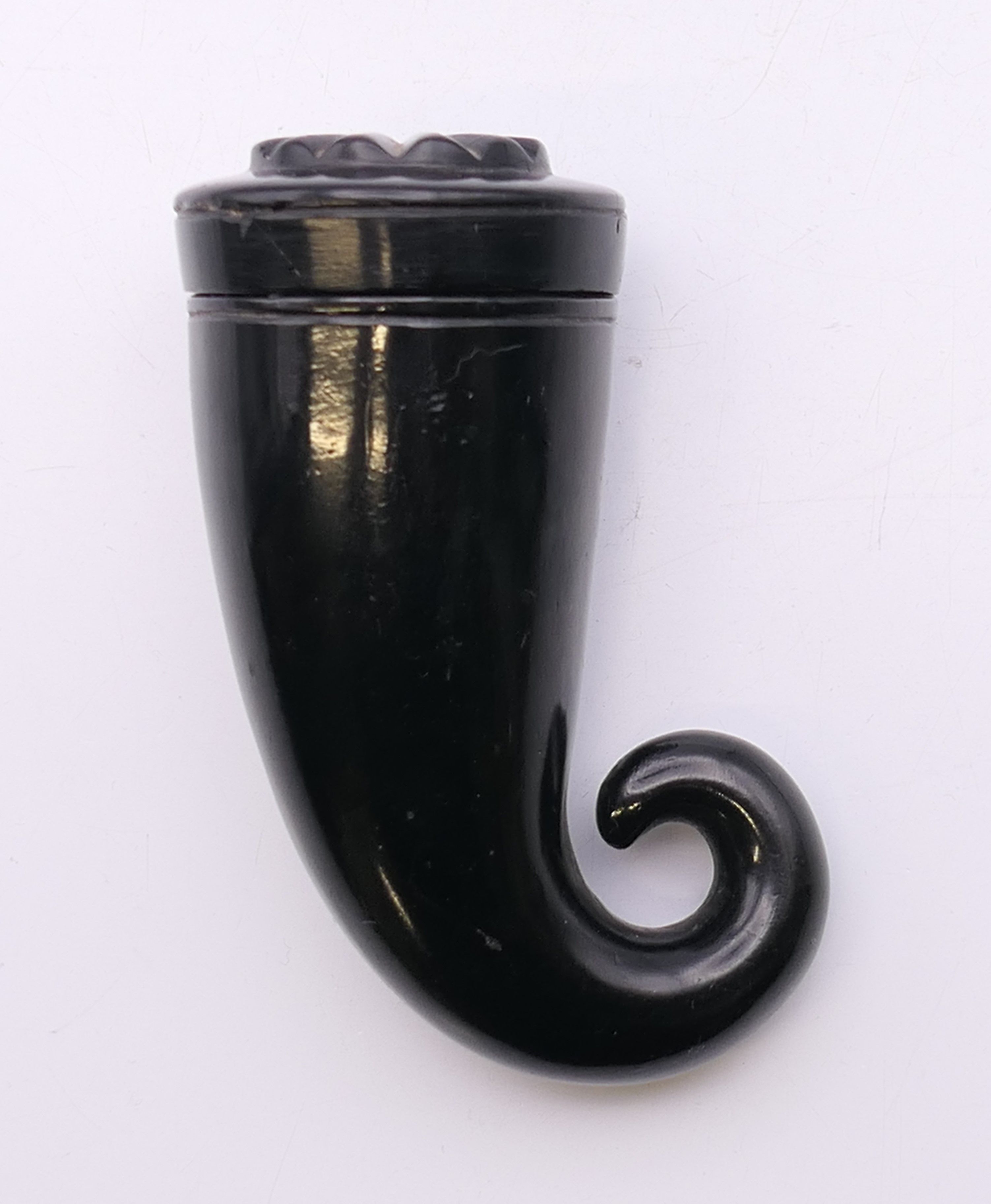 A 19th century Scottish snuff mull. 9 cm high. - Image 2 of 6