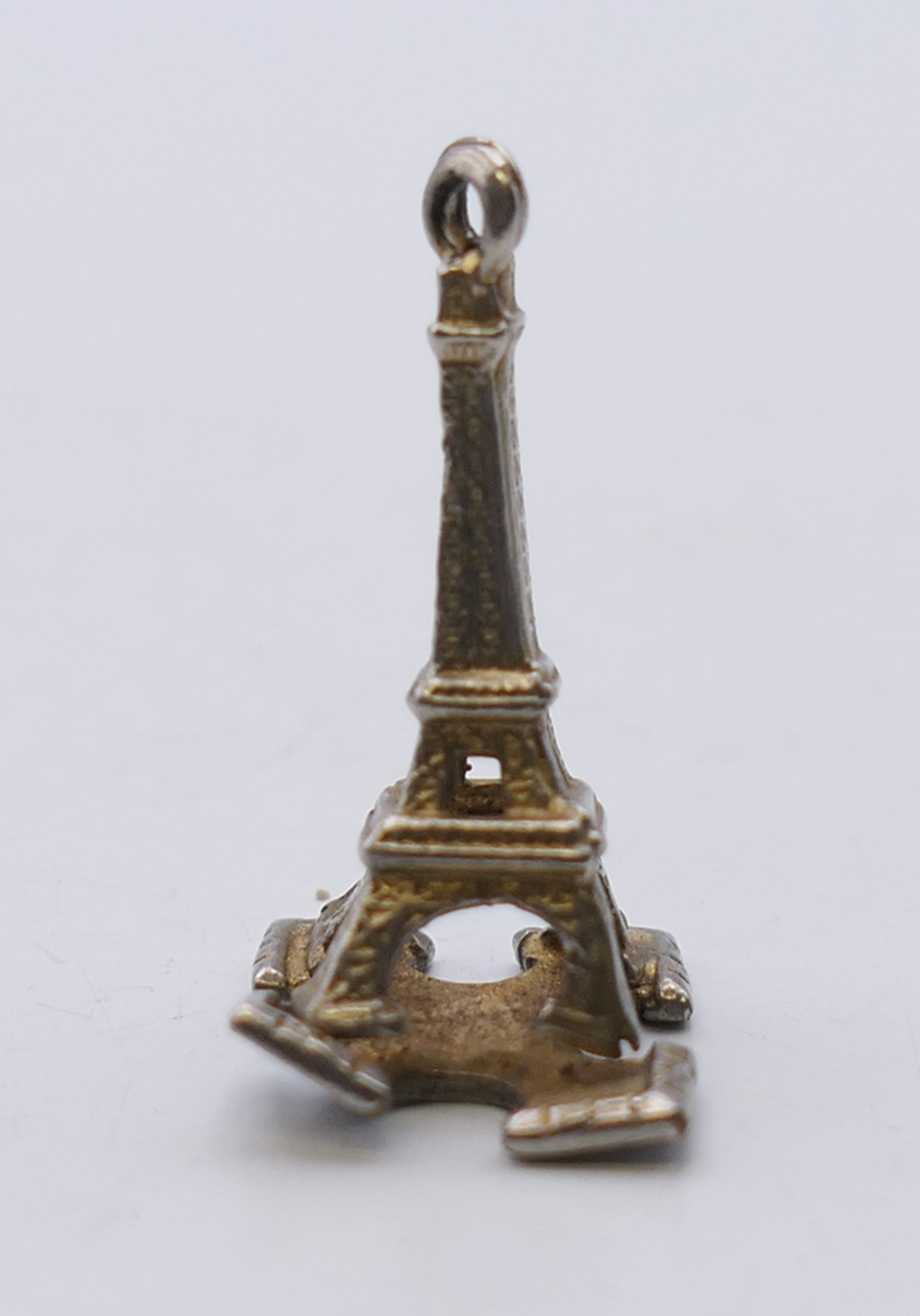 Five silver pendants. Fish form pendant 3.5 cm high. - Image 6 of 7