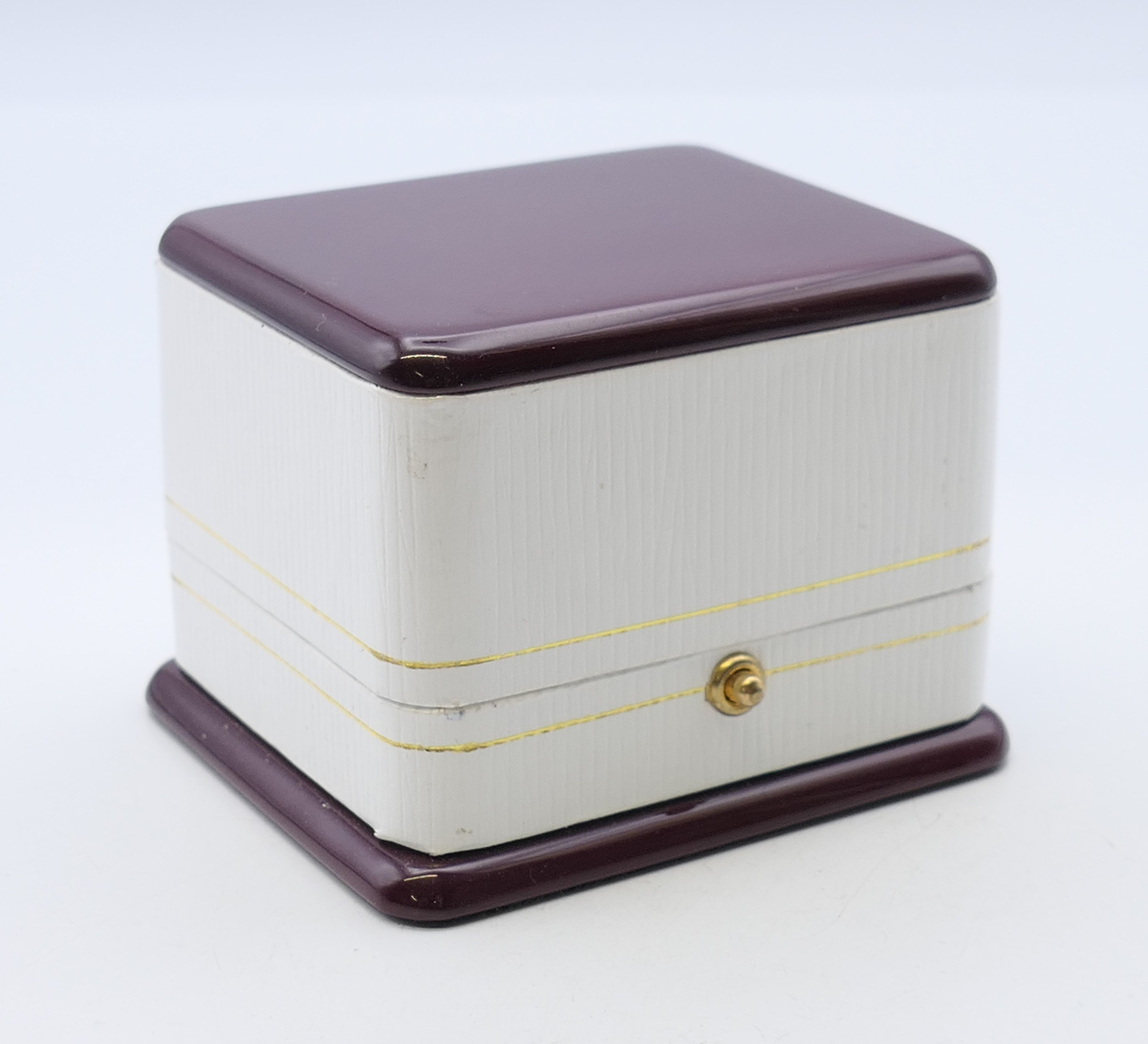 A pair of Aigner cufflinks, in a Penrose of London box. 1.75 cm diameter. - Image 6 of 6