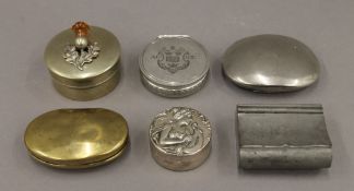 Six various 19th century snuff boxes, etc. The largest 6 cm long.