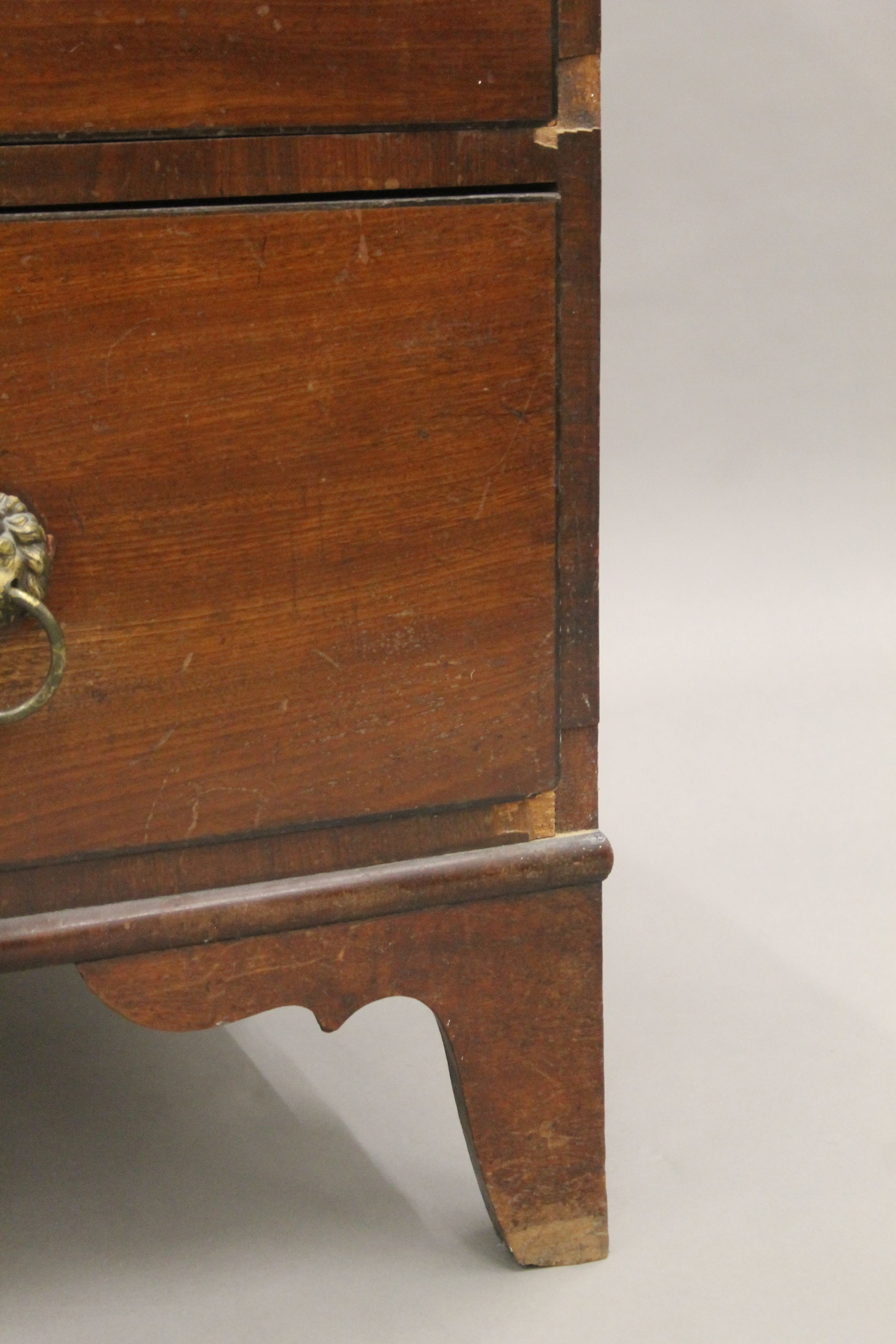 A 19th century mahogany chest of drawers. 104 cm wide. - Image 9 of 12