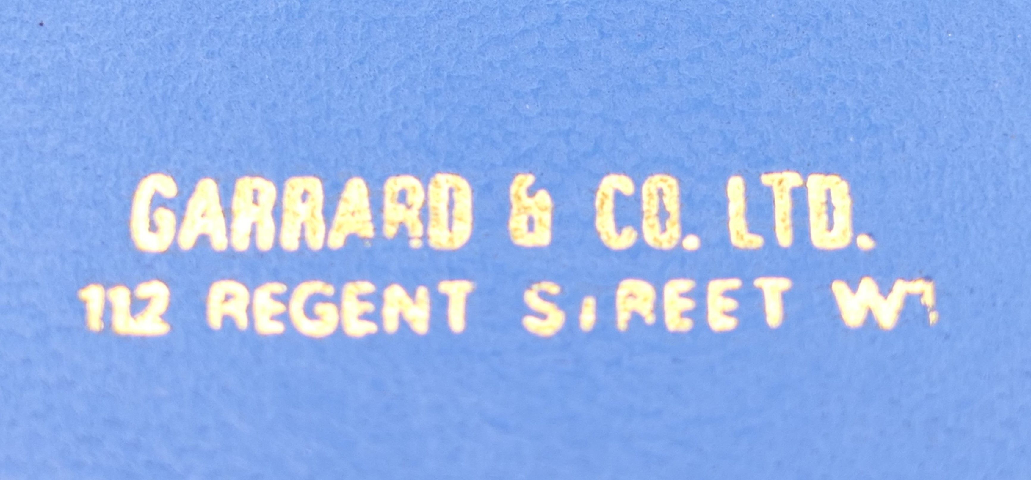 A pair of Garrard & Co silver cufflinks, in a Garrard's box. 2 cm x 1.5 cm. - Bild 6 aus 6