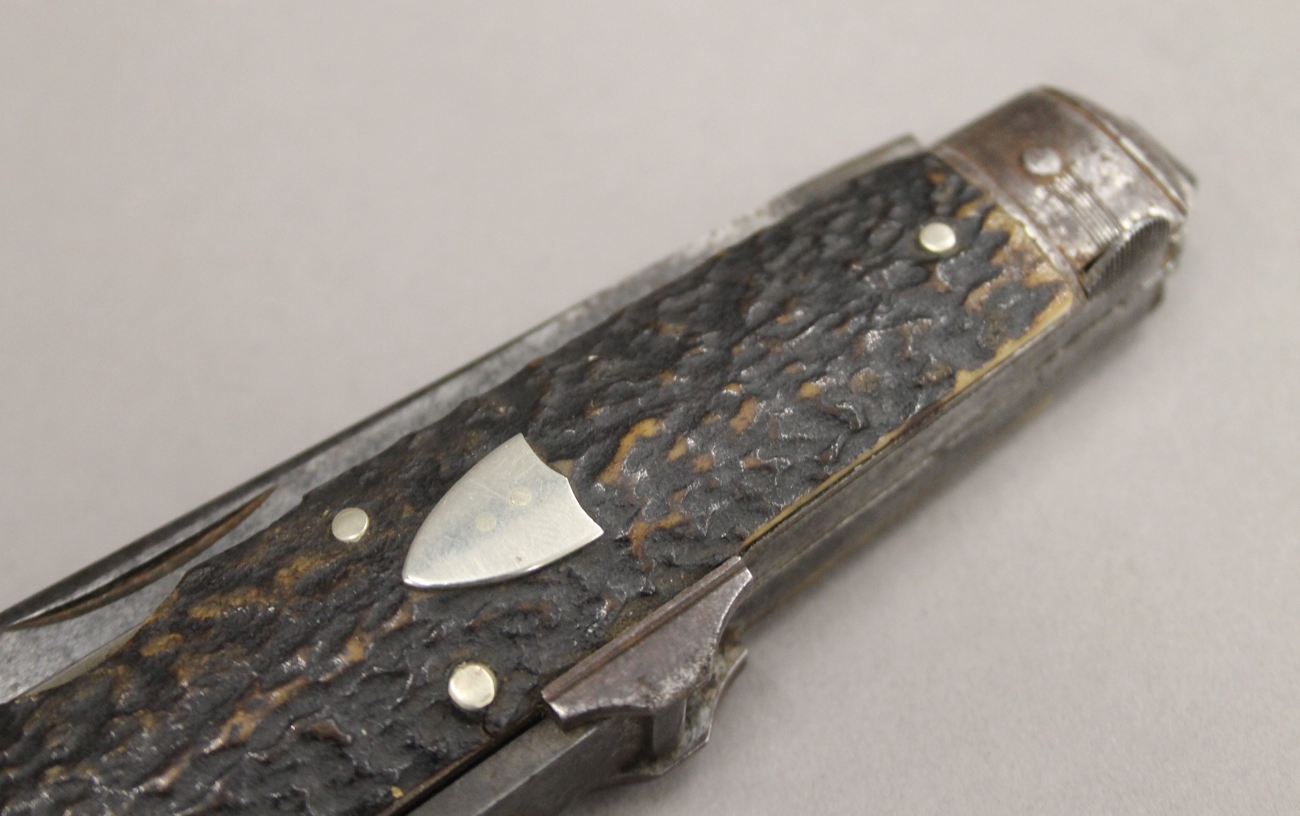 A large and rare Cavendish knife by Butler. 29.5 cm long open. - Image 2 of 6