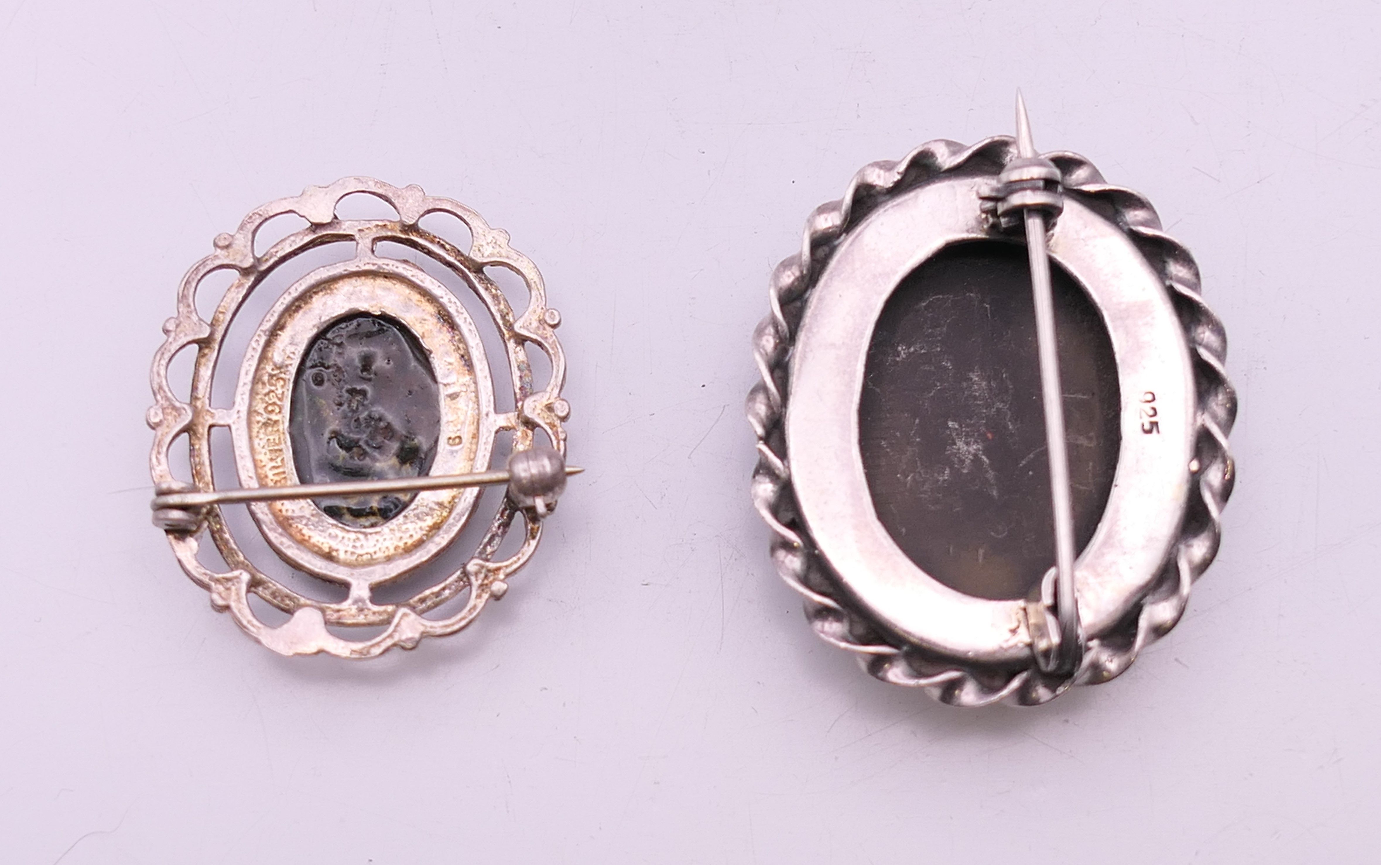 Two silver brooches. The largest 3.5 x 3 cm. - Image 3 of 5