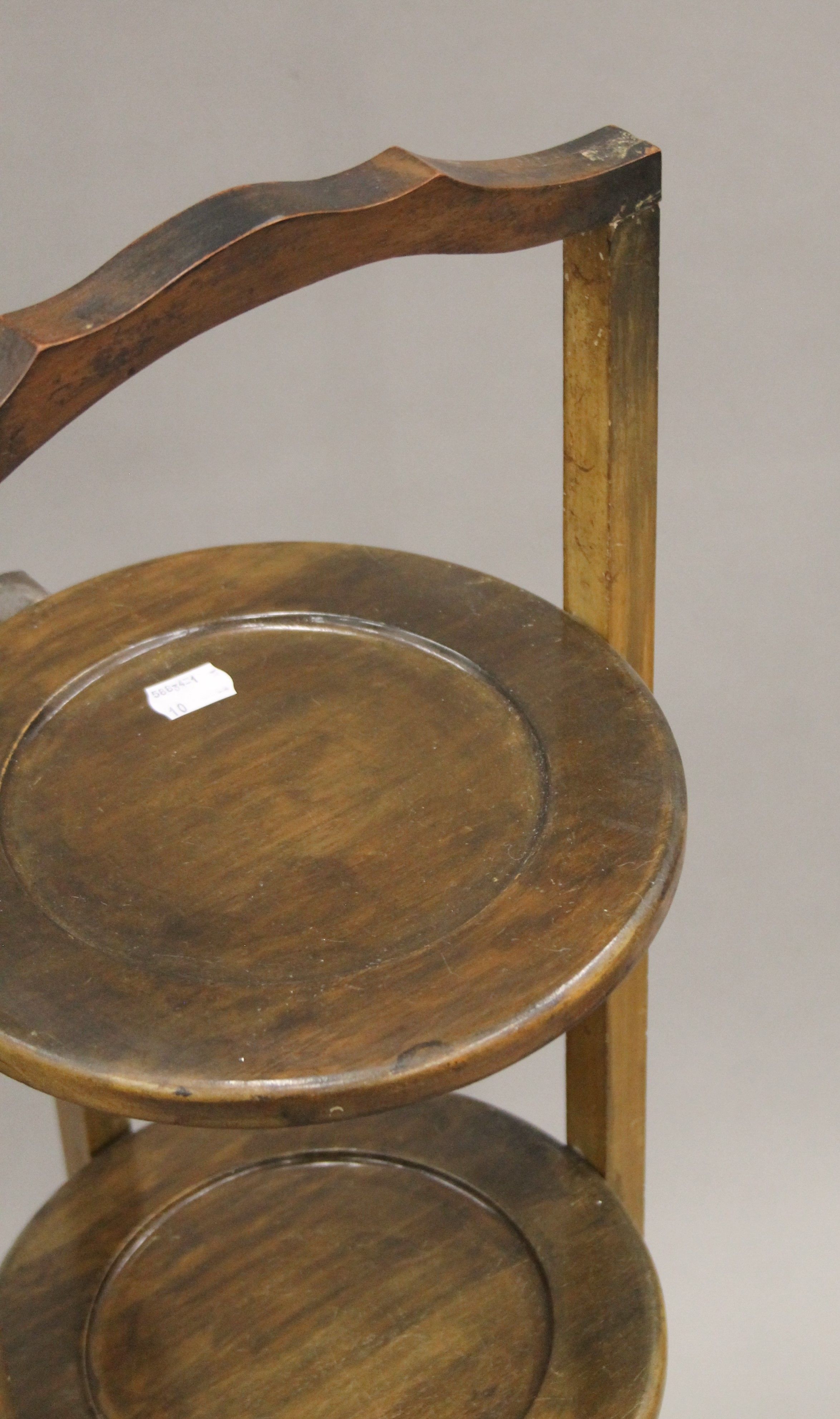 Two upholstered oak foot stools and a folding cake stand. The latter 90 cm high. - Image 4 of 8