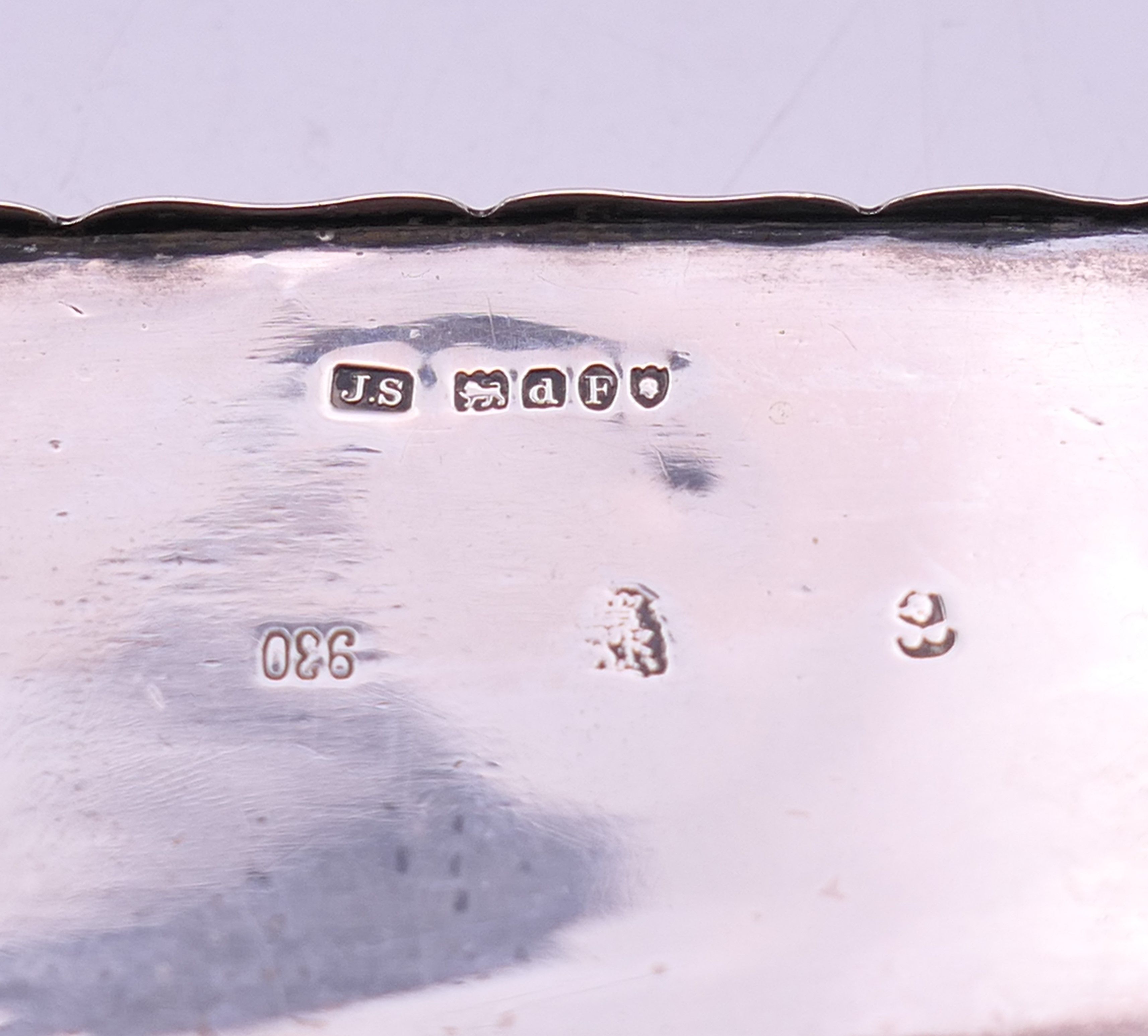 An embossed silver trinket box formed as a table, import marks for London 1899. - Image 10 of 11