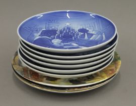 A quantity of Copenhagen Christmas plates, etc. The former each 18 cm diameter.