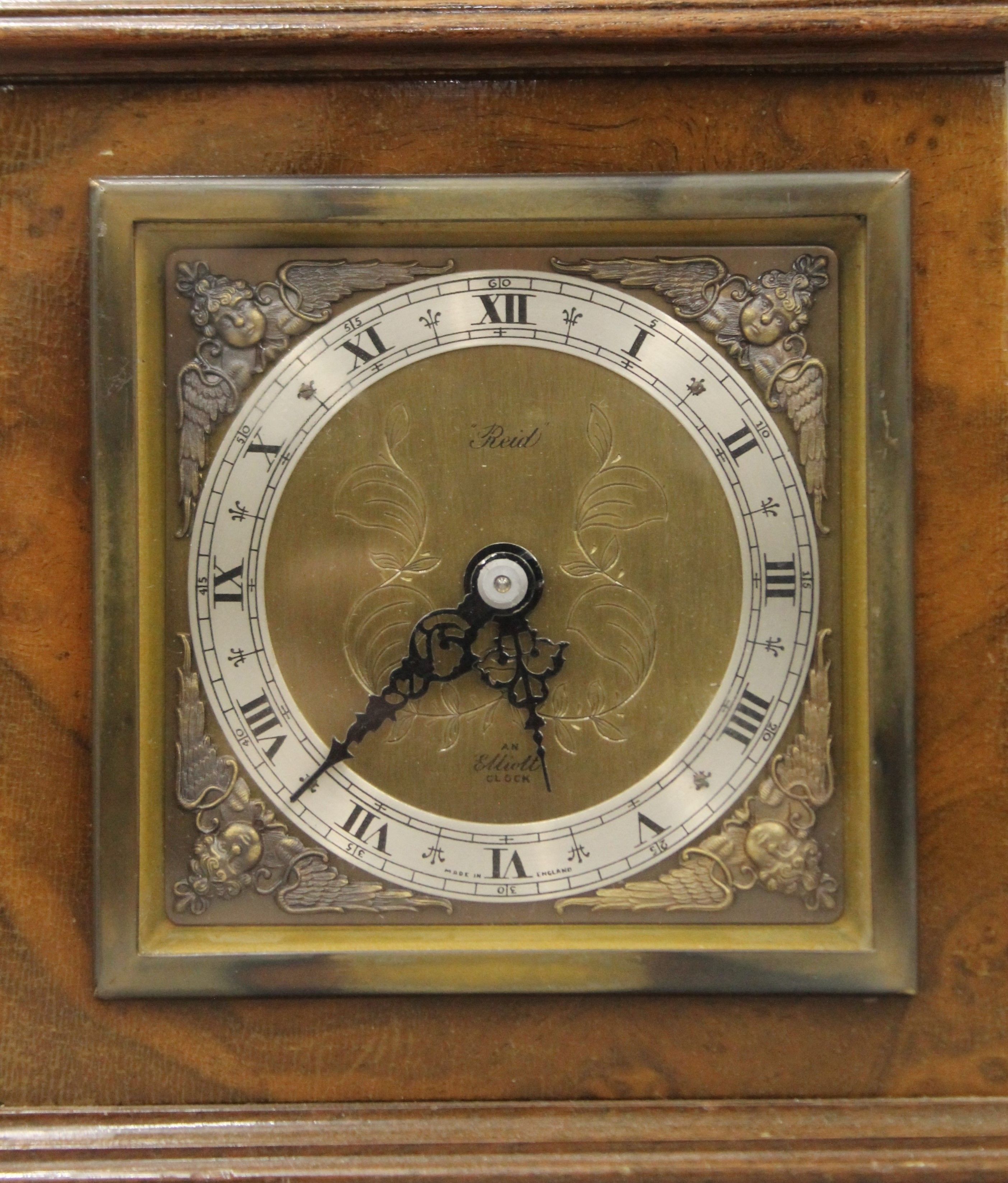 An Elliott 'Reid' mantle clock. 22 cm high. - Bild 2 aus 4