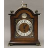 A vintage mantle clock. 32.5 cm high.