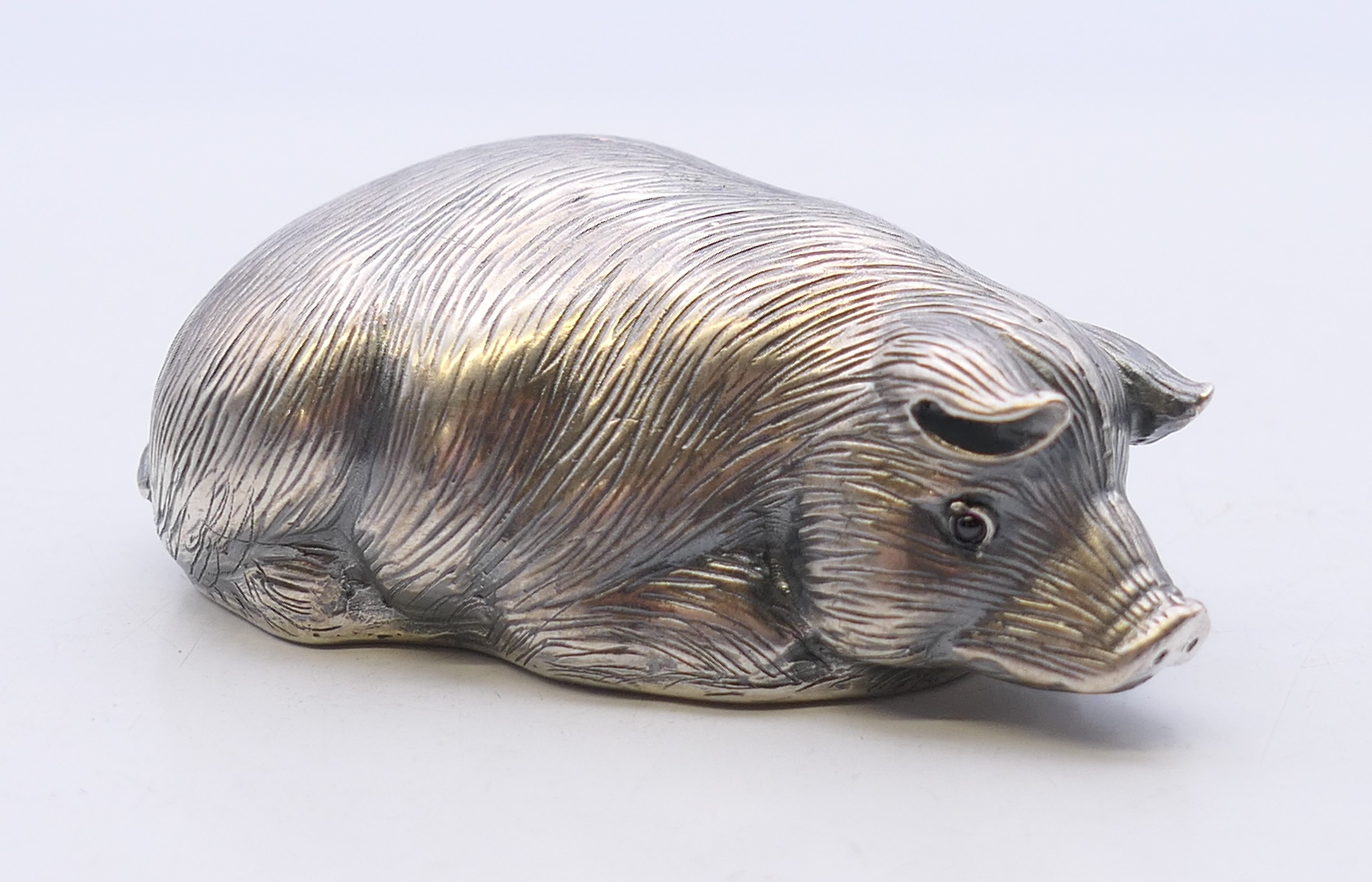 A silver model of a pig, bearing Russian marks. 6 cm long. 29.9 grammes total weight. - Image 2 of 4