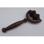 Turned wooden massager, graduated roller on shaped handle, L20cm