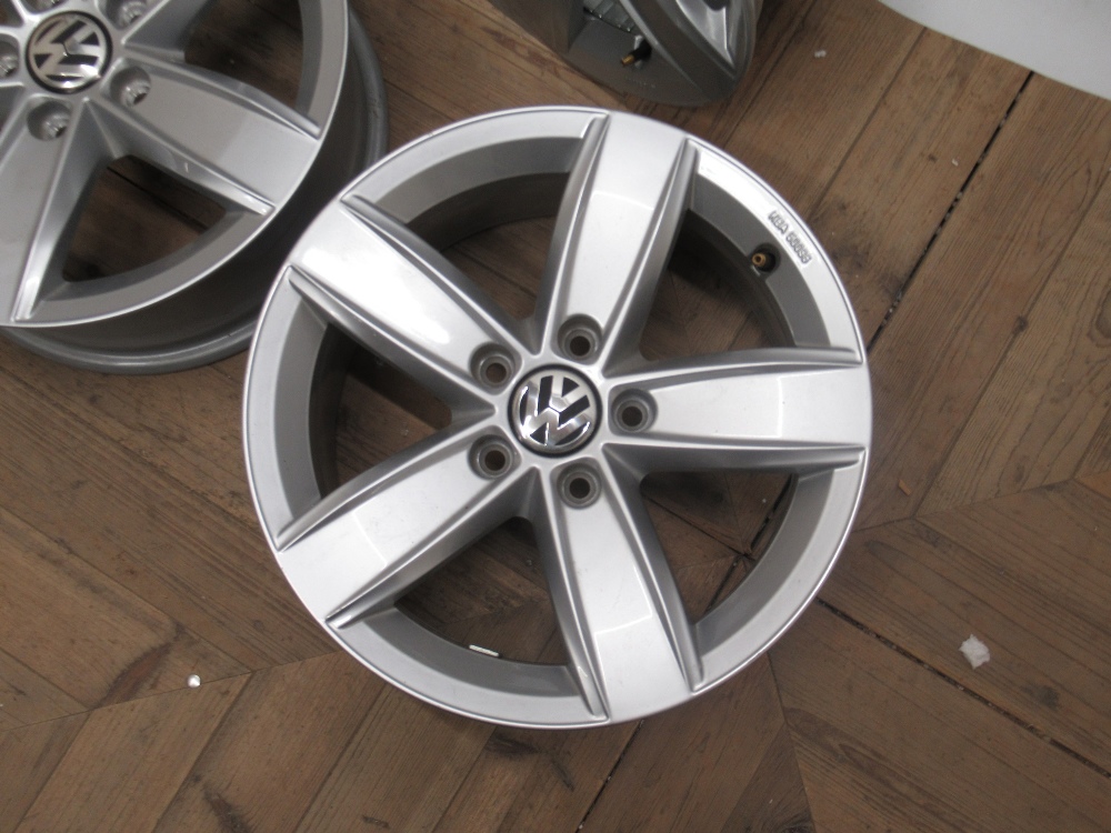 Set of four as new VW 17" alloy wheels - Image 2 of 3