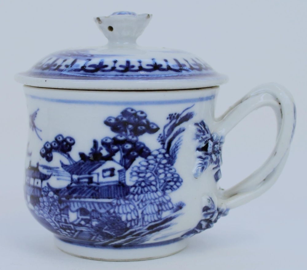 C18th Chinese export porcelain custard cup and cover decorated in underglaze blue Willow pattern, - Image 2 of 12