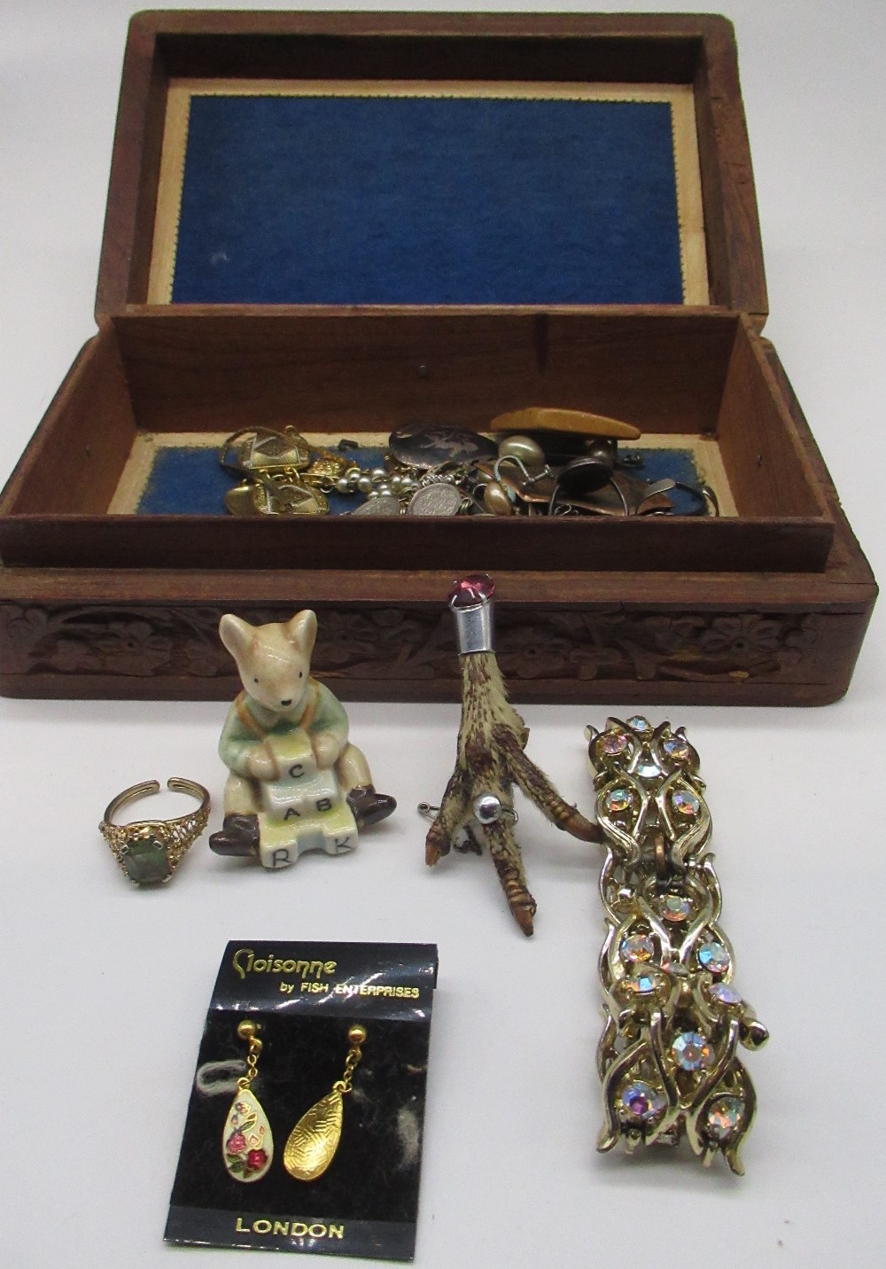 Silver bracelet and two similar brooches, stamped Siam Sterling, and a large collection of vintage - Image 6 of 6