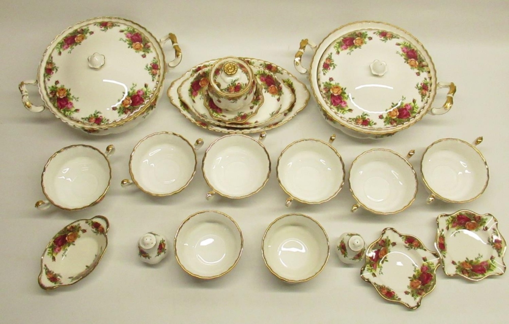 Large collection of Royal Albert Country Roses pattern tableware incl. cups, saucers, tureens, gravy - Image 2 of 6