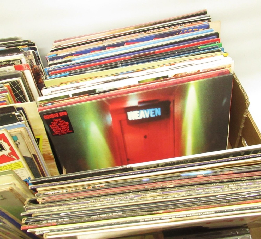 Collection of LPs, 45s and CDs inc. Michael Jackson, Nirvana, R.E.M., Eurythmics, Oasis, Tracy - Image 4 of 4