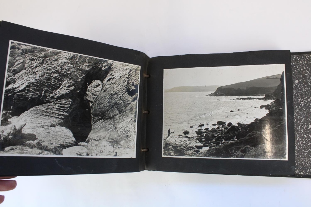 C1939 folder of silver gelatin print production photographs from the Alfred Hitchcock movie, Jamaica - Image 9 of 9