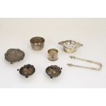 Collection of small hallmarked silver items incl. pair of shell form silver salts on bun feet with