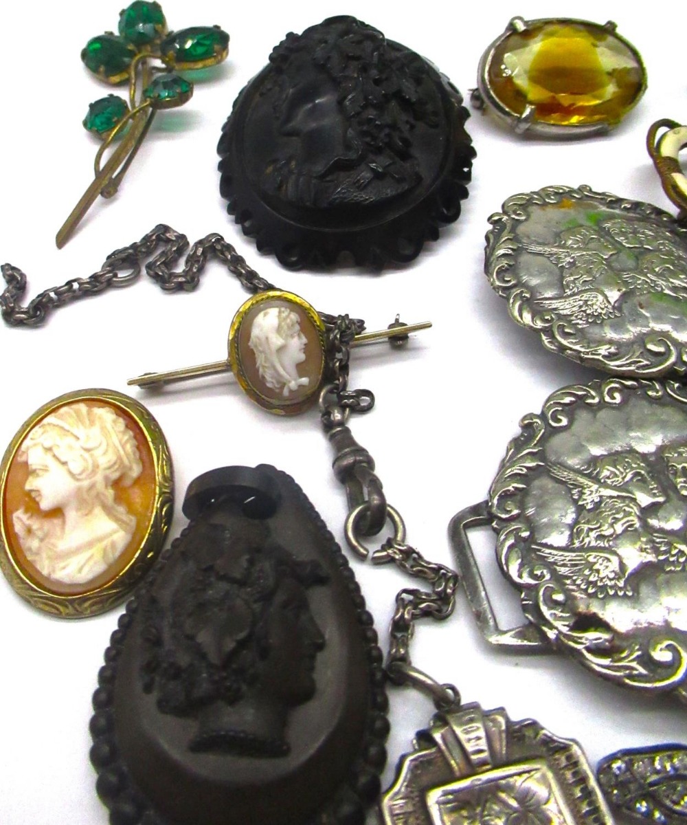 Collection of Victorian and later jewellery including gutta-percha cameo pendant, Whitby jet, - Image 2 of 3