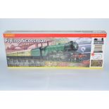 Boxed Hornby Flying Scotsman electric train set (R1039) with track, transformer, loco with tender