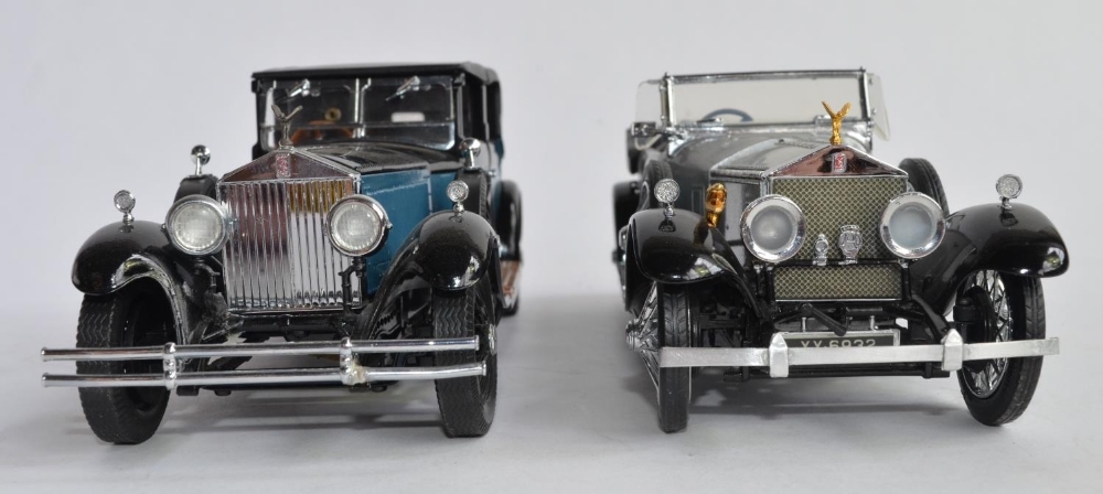 2 Franklin Mint 1/24 die-cast car models: A boxed 1925 Rolls Royce Silver Ghost (no paperwork), - Image 7 of 9