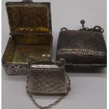 Sterling silver miniature trinket box stamped 925, a hallmarked silver miniature handbag (A/F) and