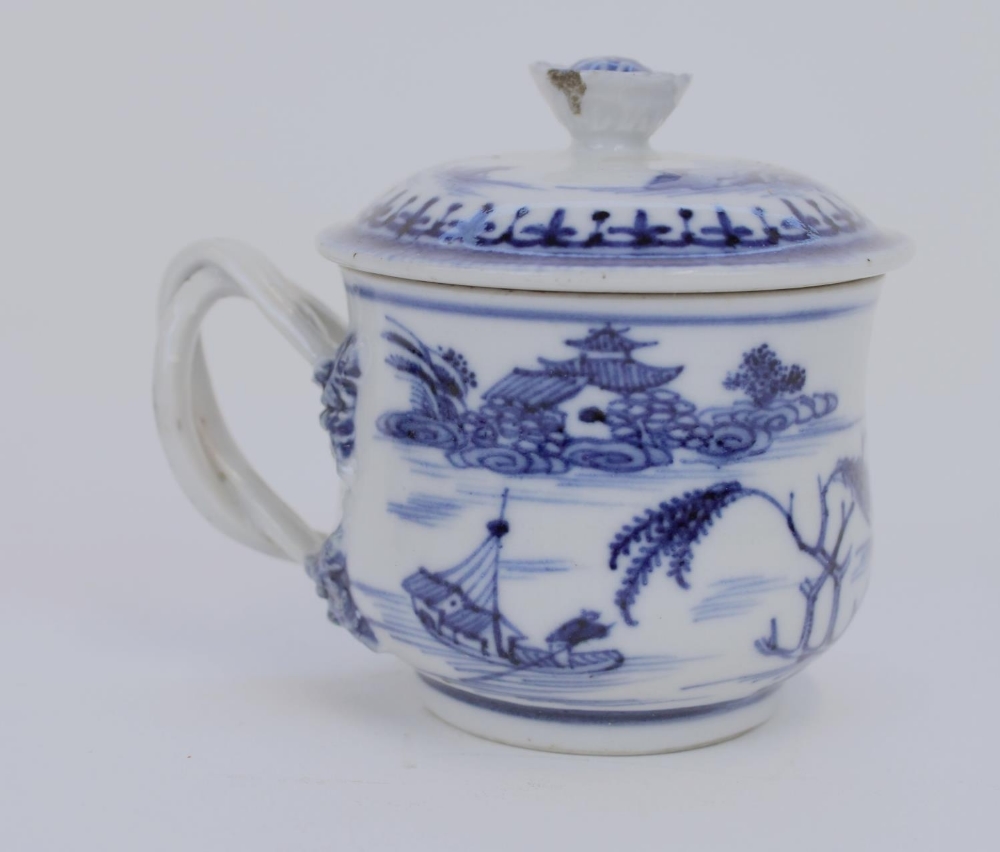 C18th Chinese export porcelain custard cup and cover decorated in underglaze blue Willow pattern, - Image 3 of 12