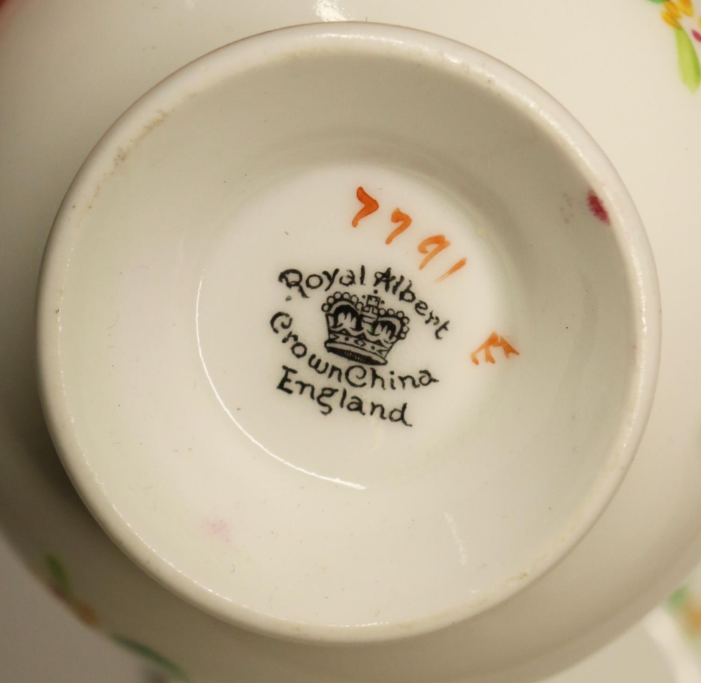 1920s/1930s Royal Albert Crown China part tea service, pattern no. 7791, handpainted floral - Image 3 of 3