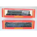 Two Hornby OO gauge diesel electric locomotives R253 BR BB diesel electric loco Class 25, and R284
