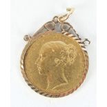 Victorian 1846 gold sovereign, loose mounted in later 9ct gold hallmarked pendant mount