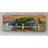 Hornby OO gauge "Tees Tyne Pullman" R.770 train pack